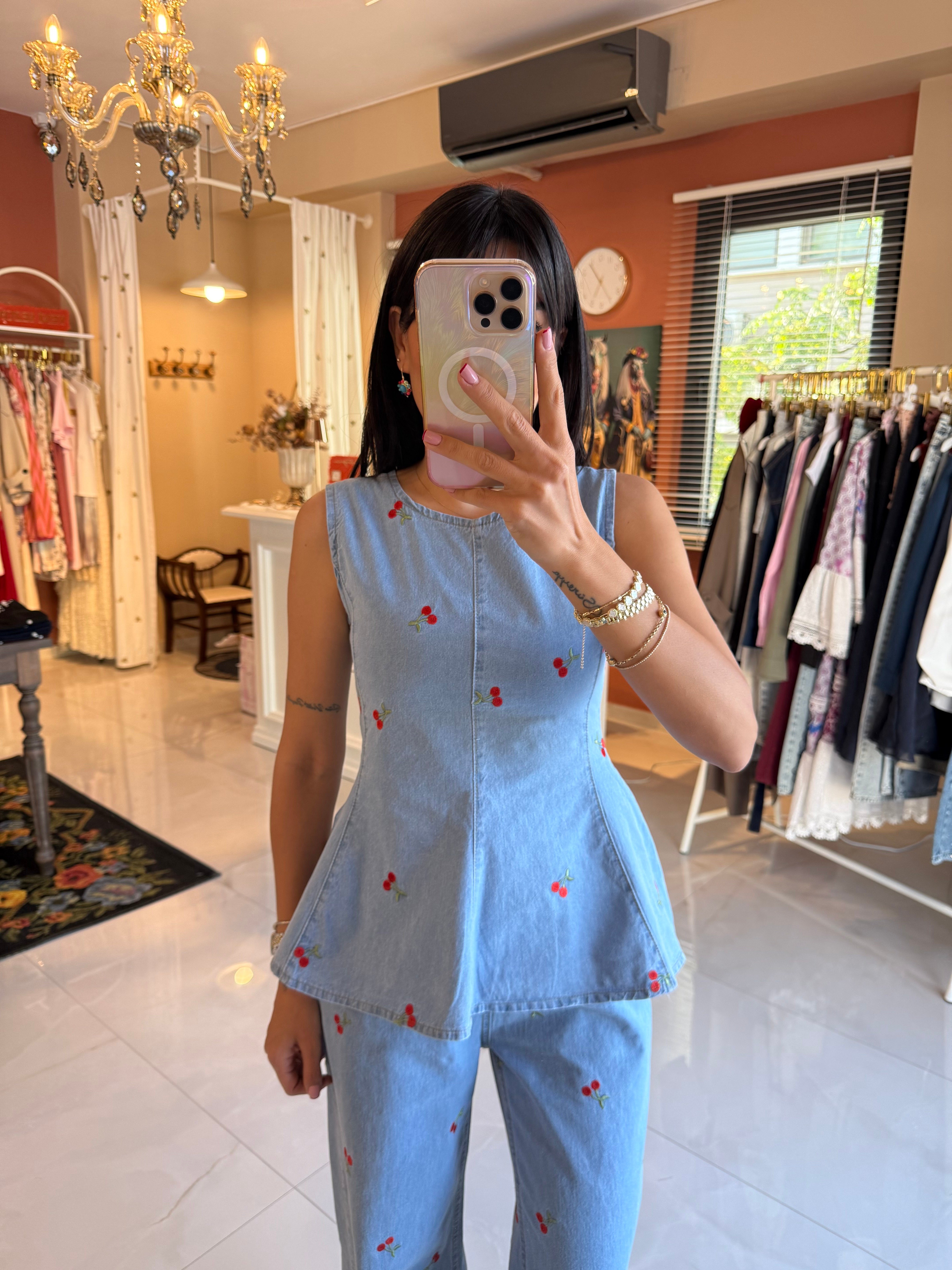 Kiraz Nakışlı Mavi Denim Takım