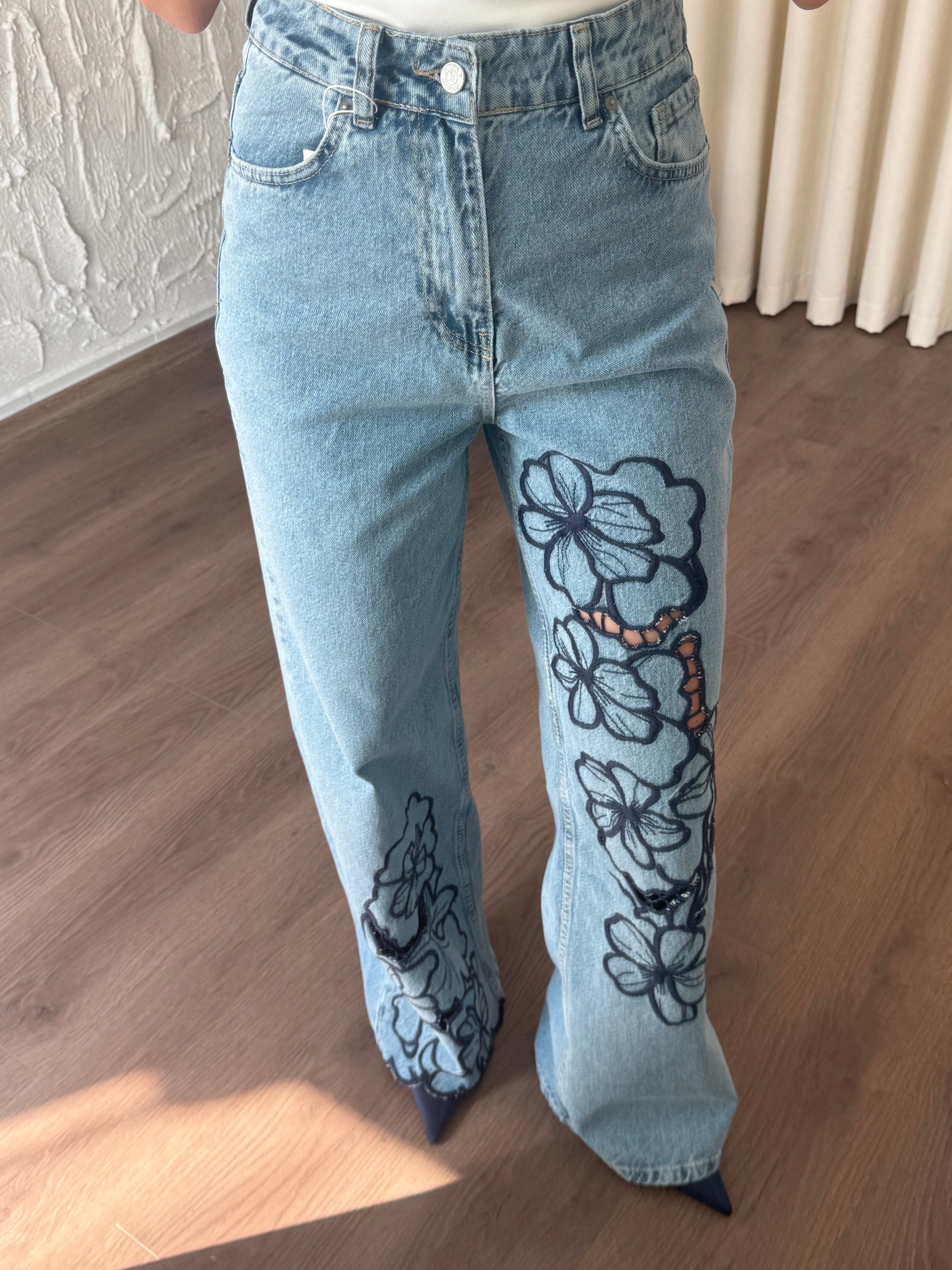 Lacivert Çiçek Motifli Jean