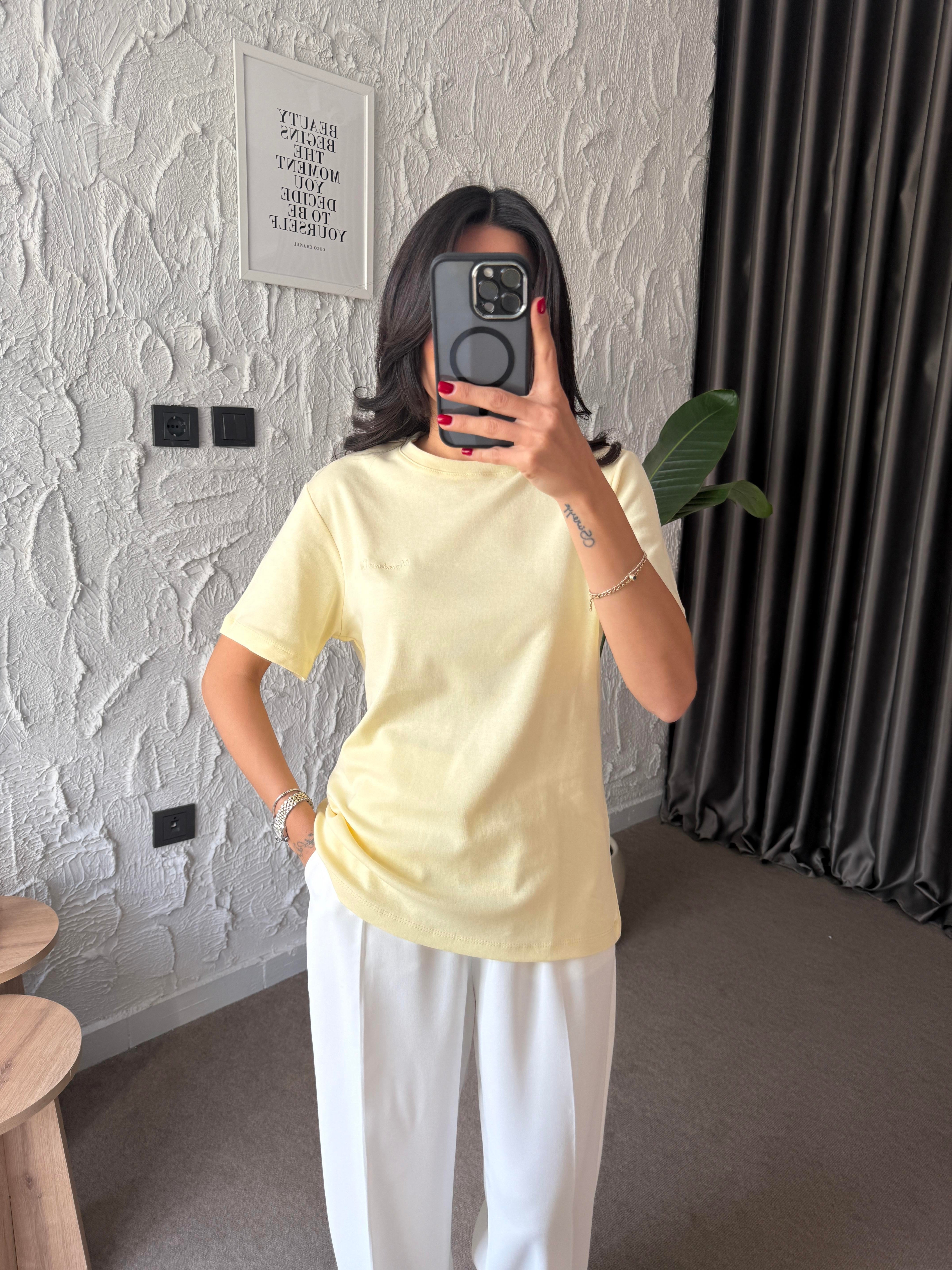 Logo İşlemeli Sarı Basic Tshirt