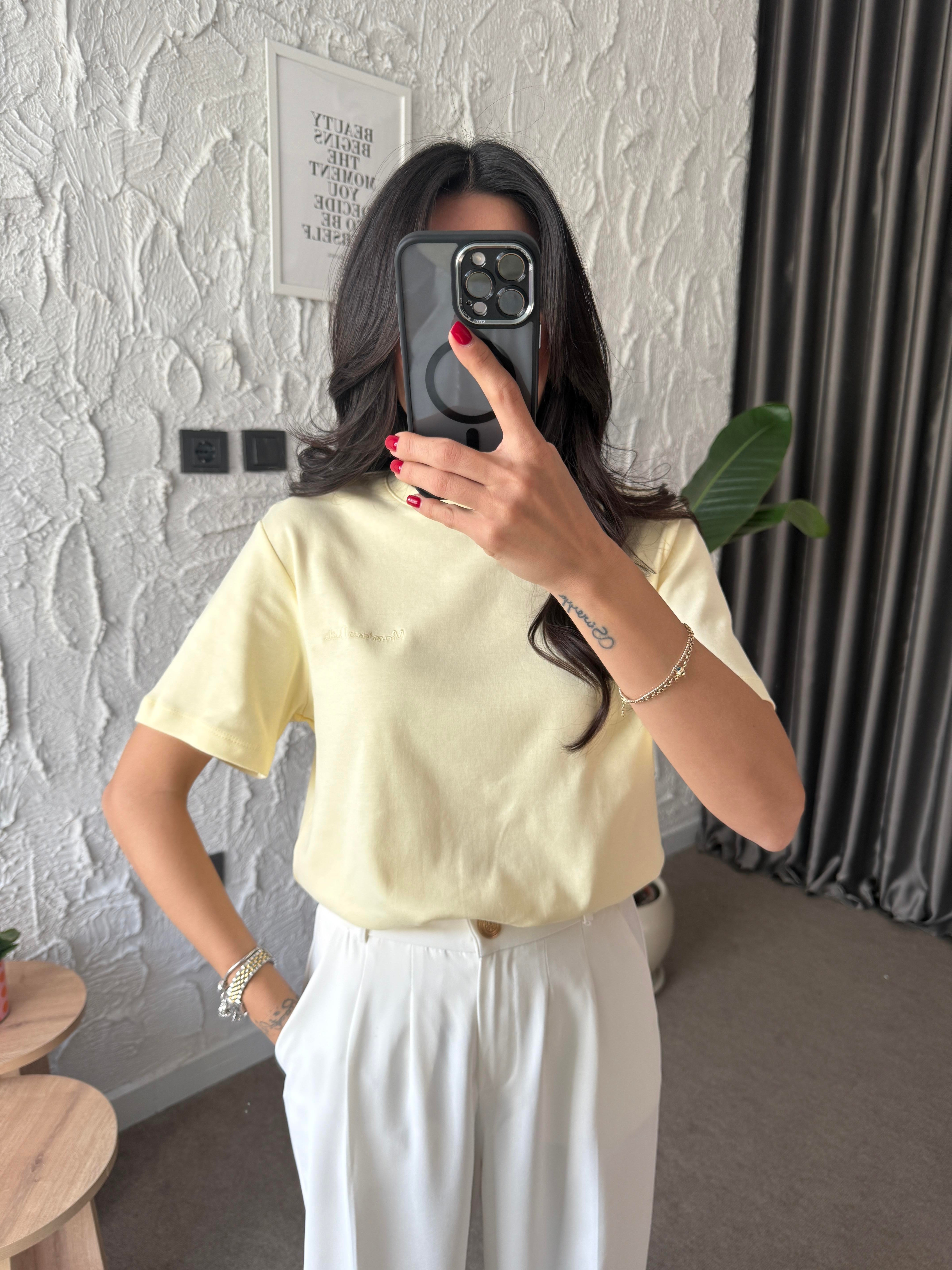 Logo İşlemeli Sarı Basic Tshirt