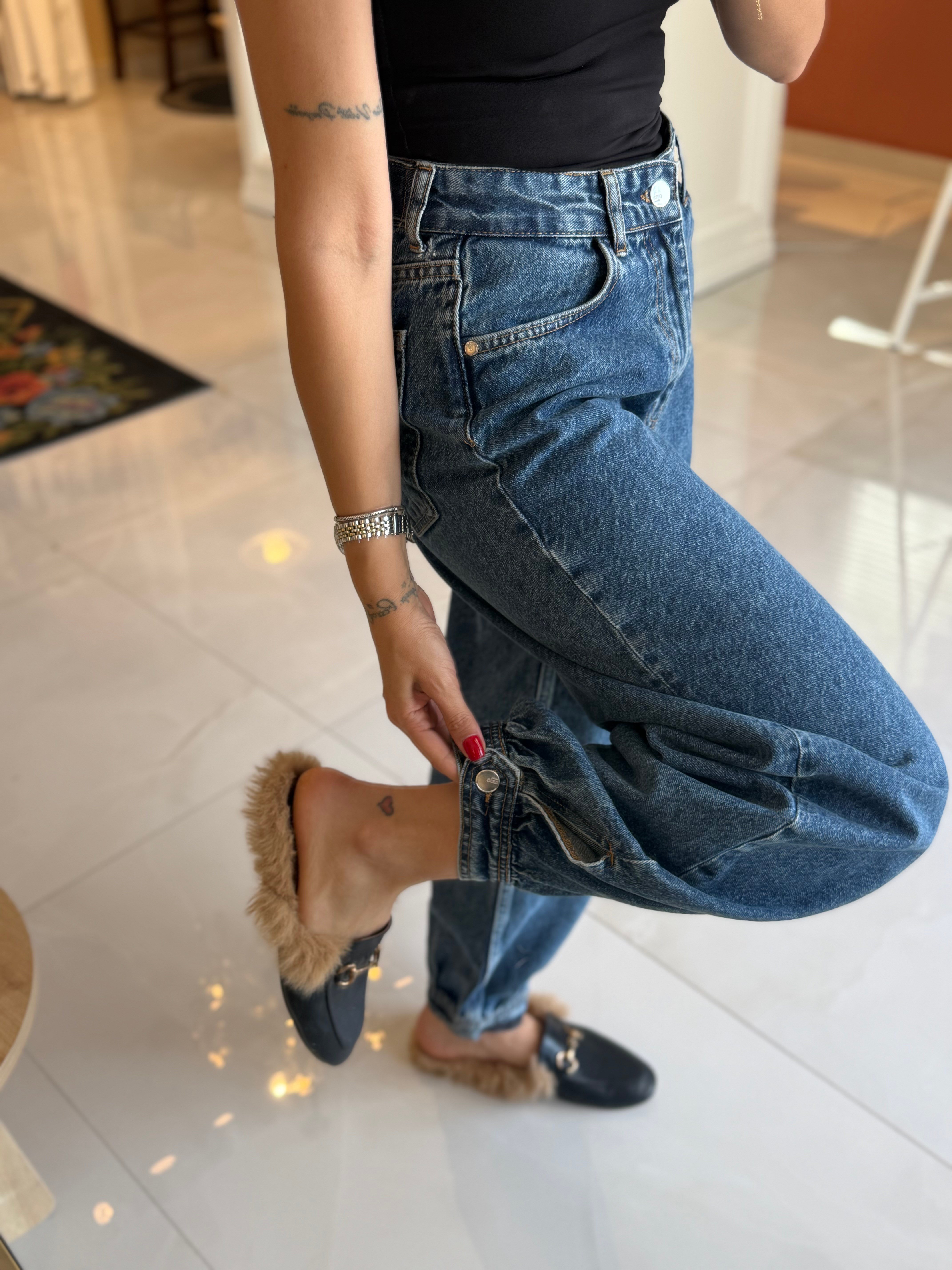Mavi Paçası Düğmeli Balon Jean Pantolon