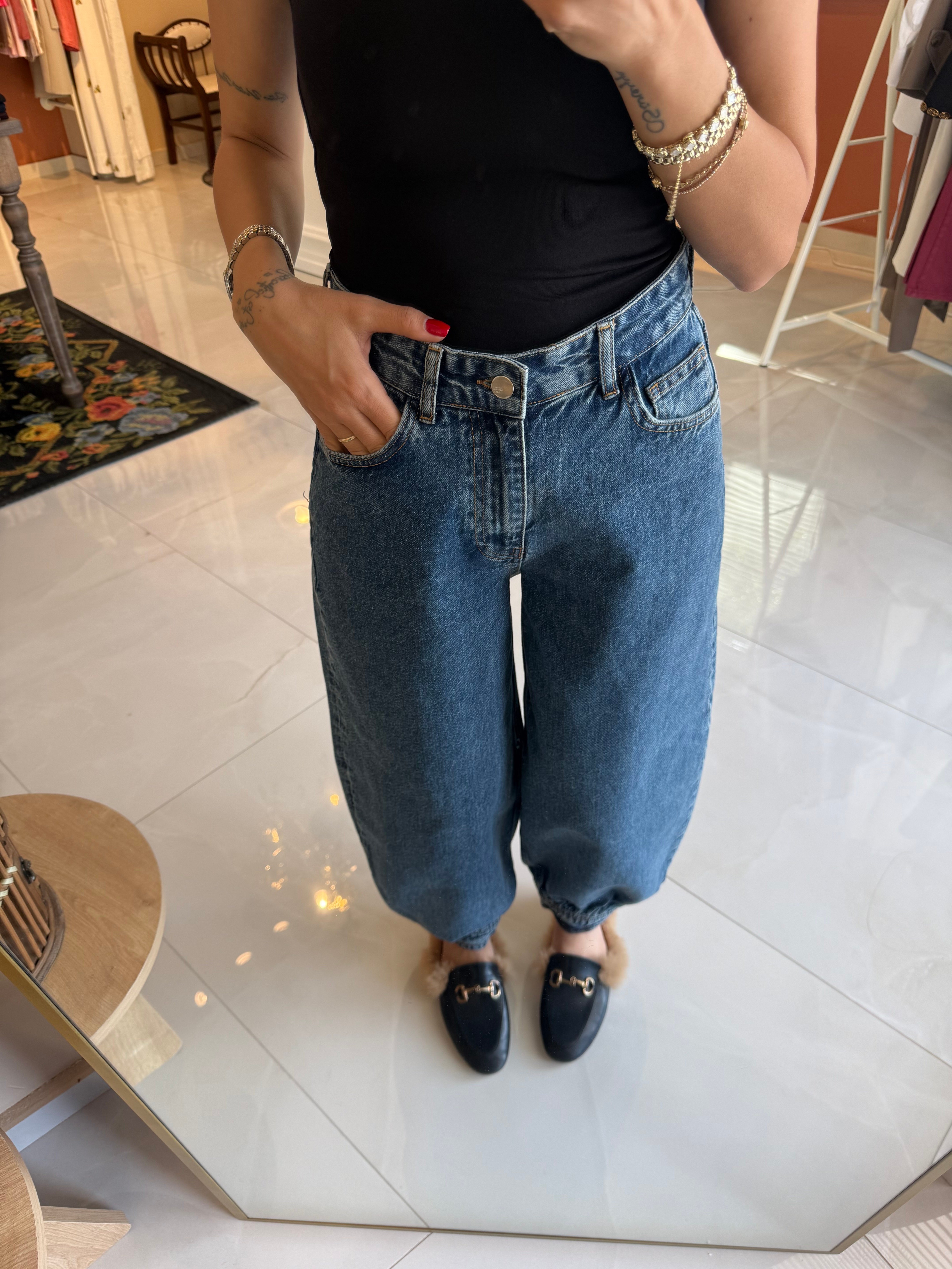 Mavi Paçası Düğmeli Balon Jean Pantolon