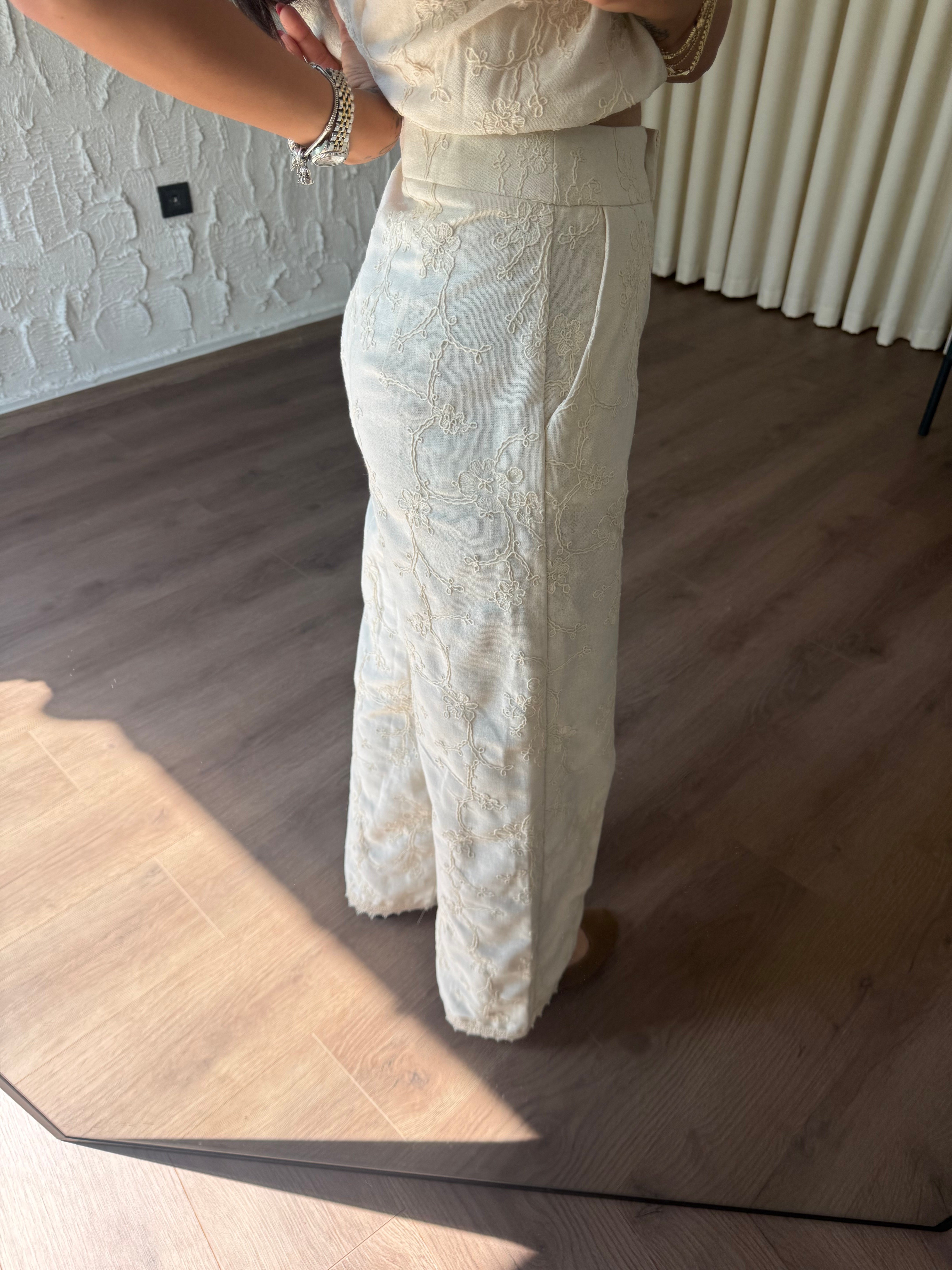Naturel Nakış İşlemeli Pantolon