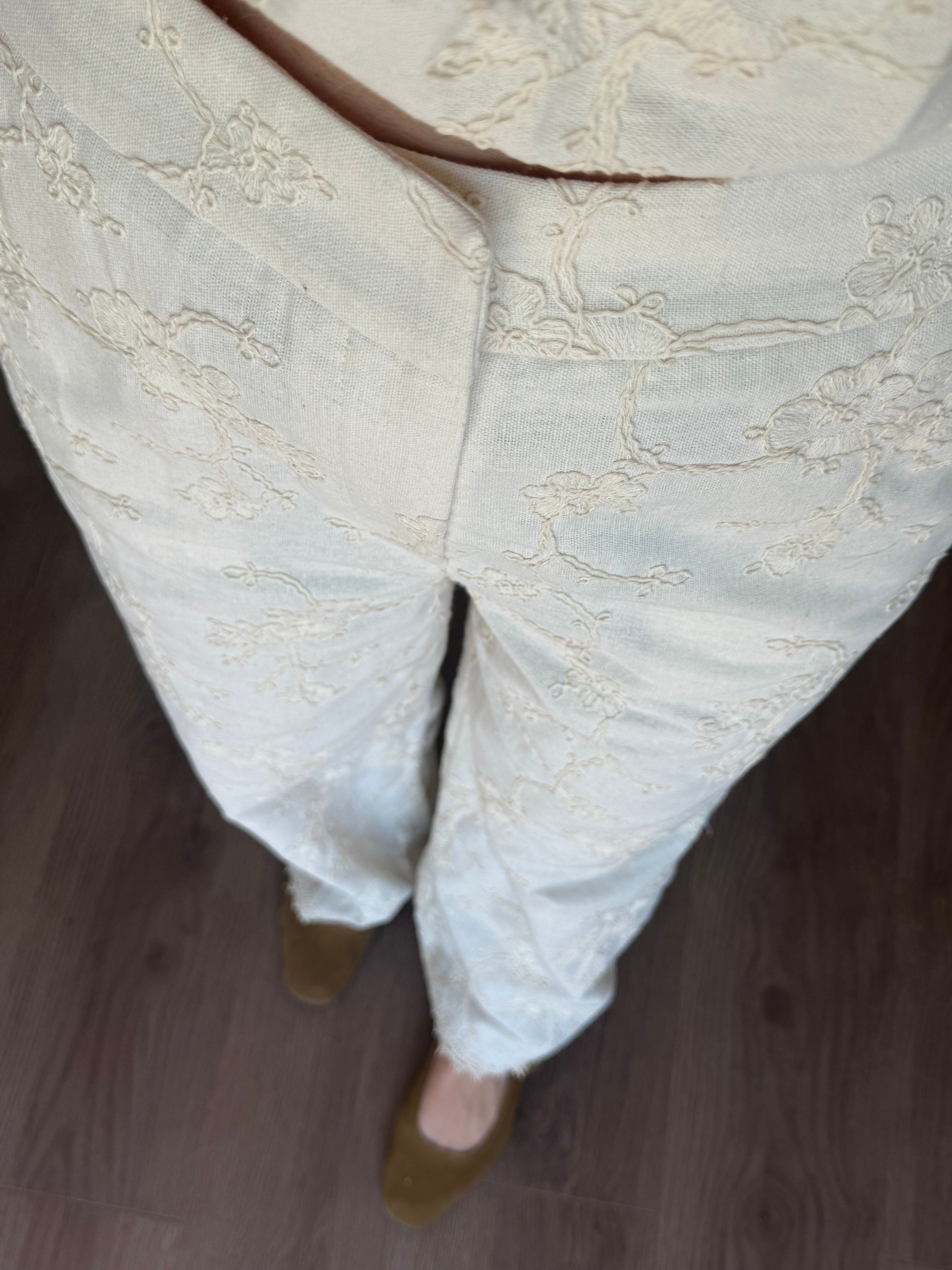 Naturel Nakış İşlemeli Pantolon