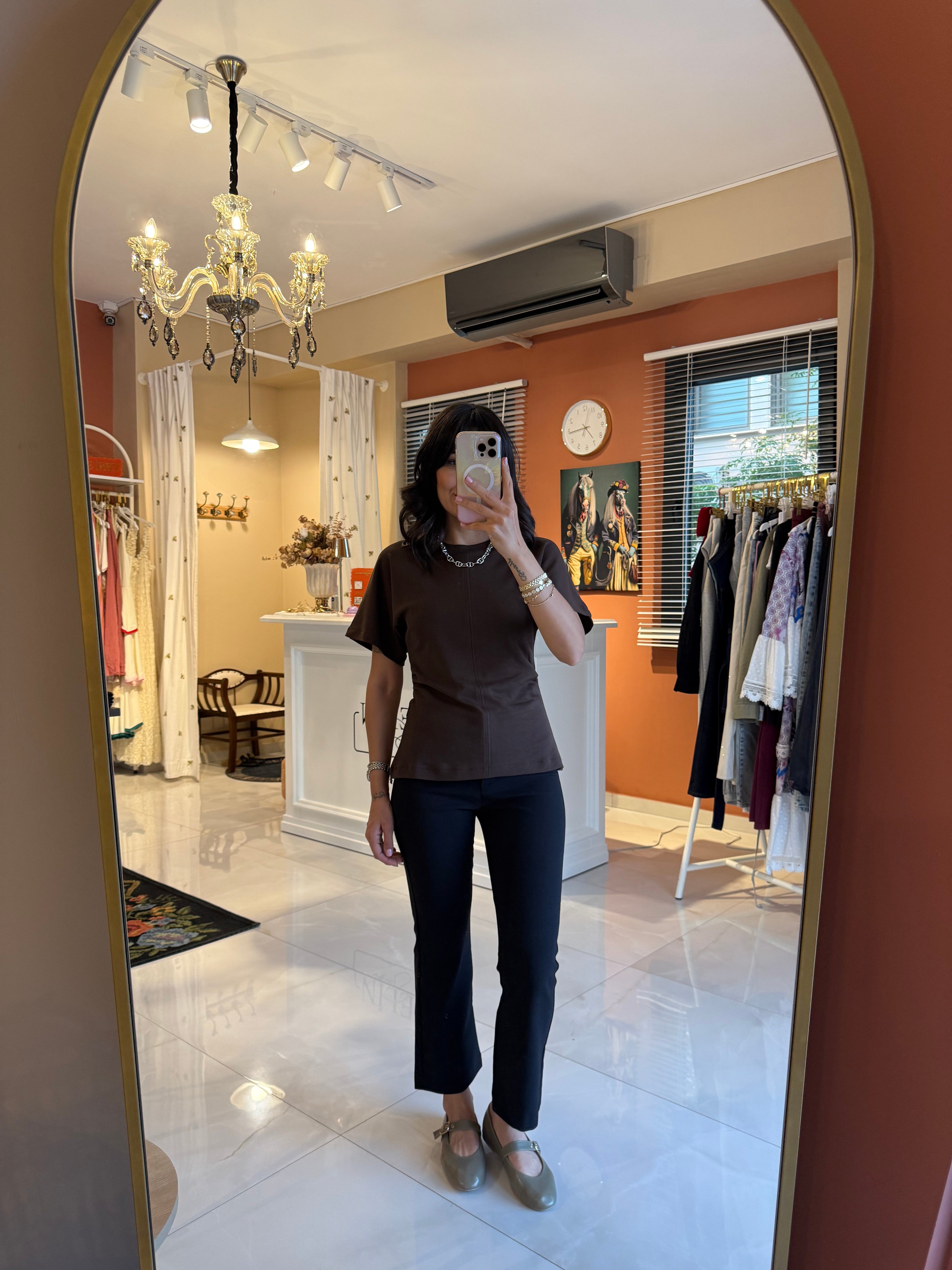 Önden Dikişli Kahve Tshirt