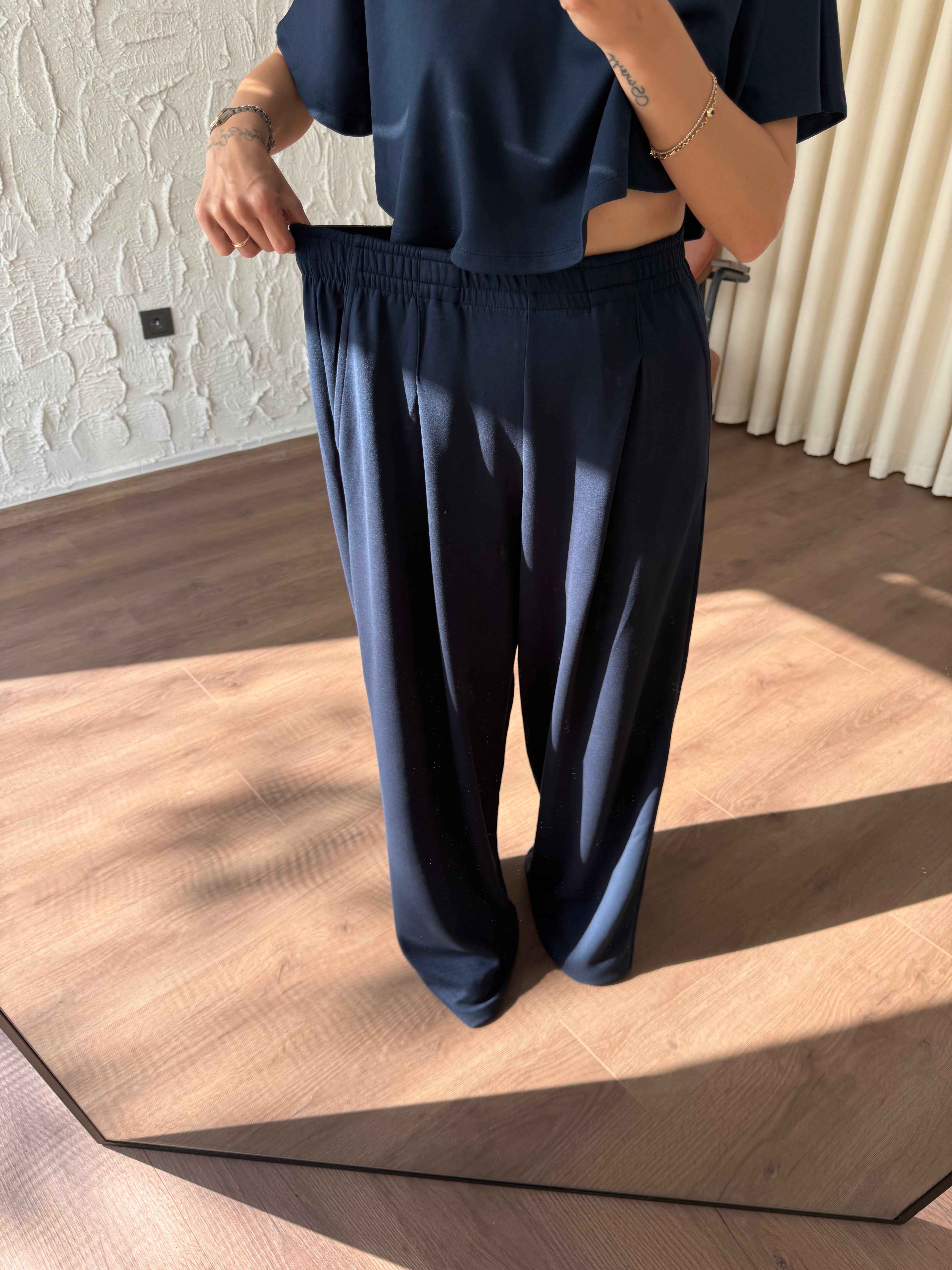 Pelerin Model Lacviert Modal Takım