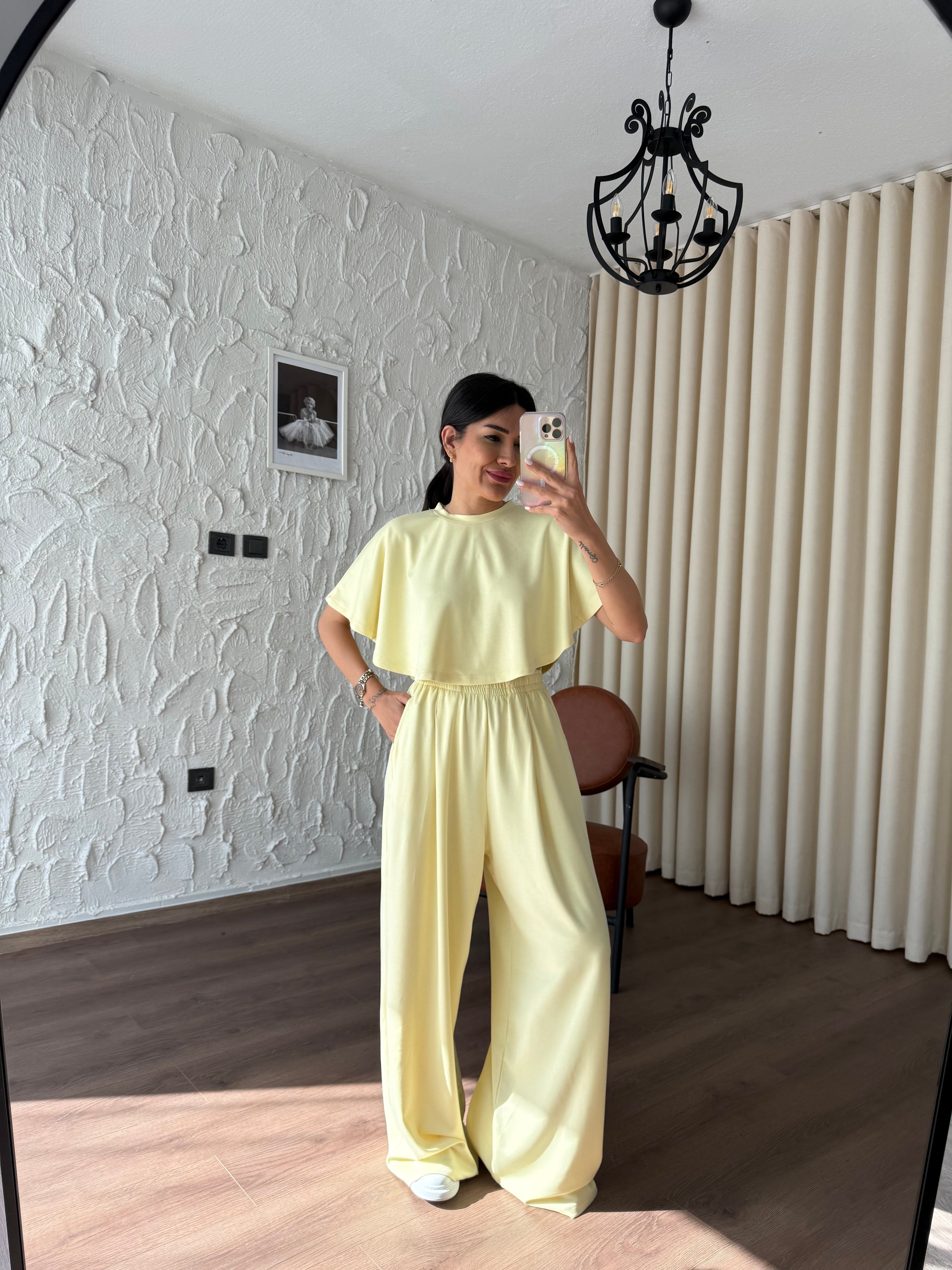 Pelerin Model Sarı Modal Takım