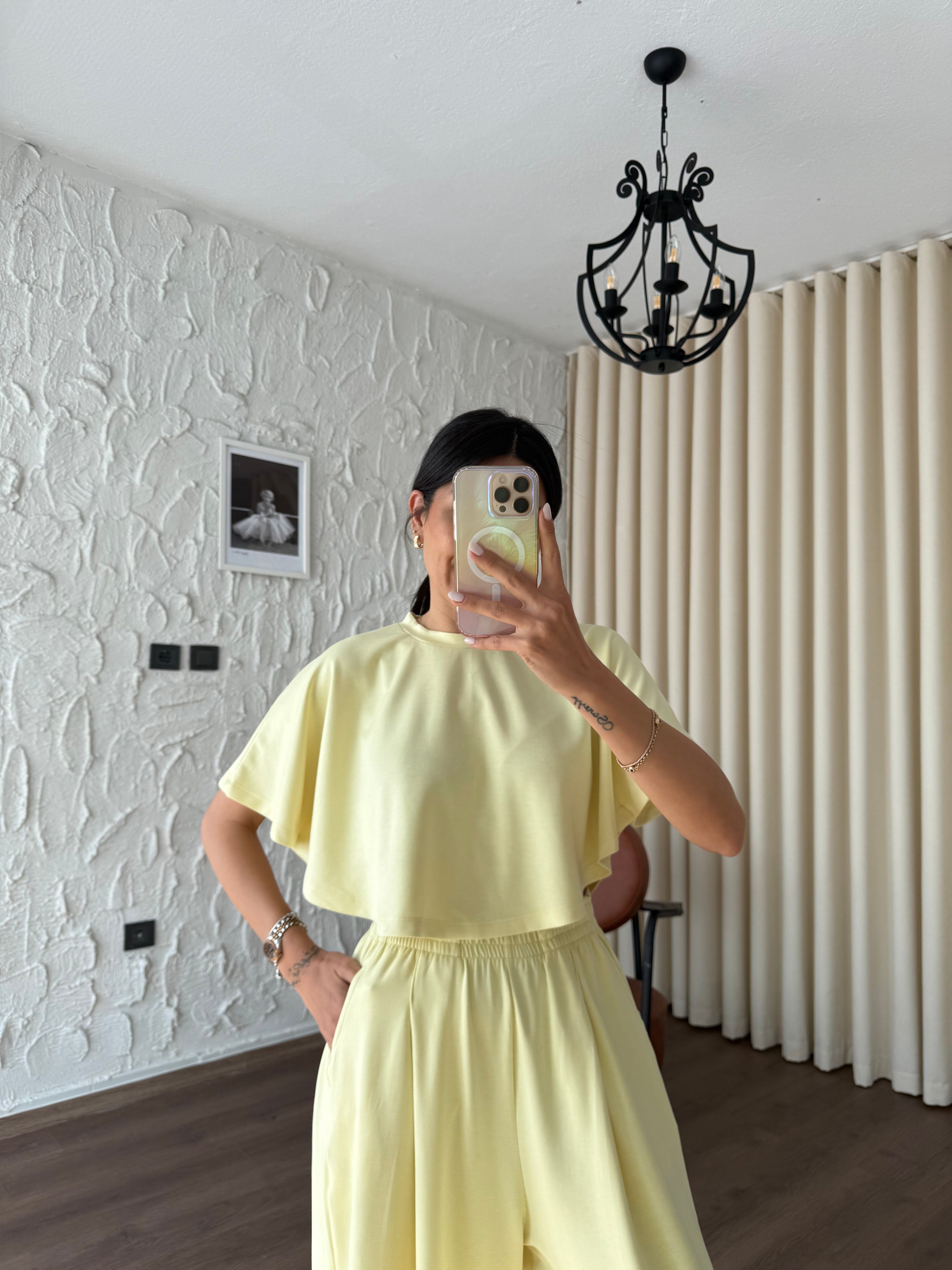 Pelerin Model Sarı Modal Takım