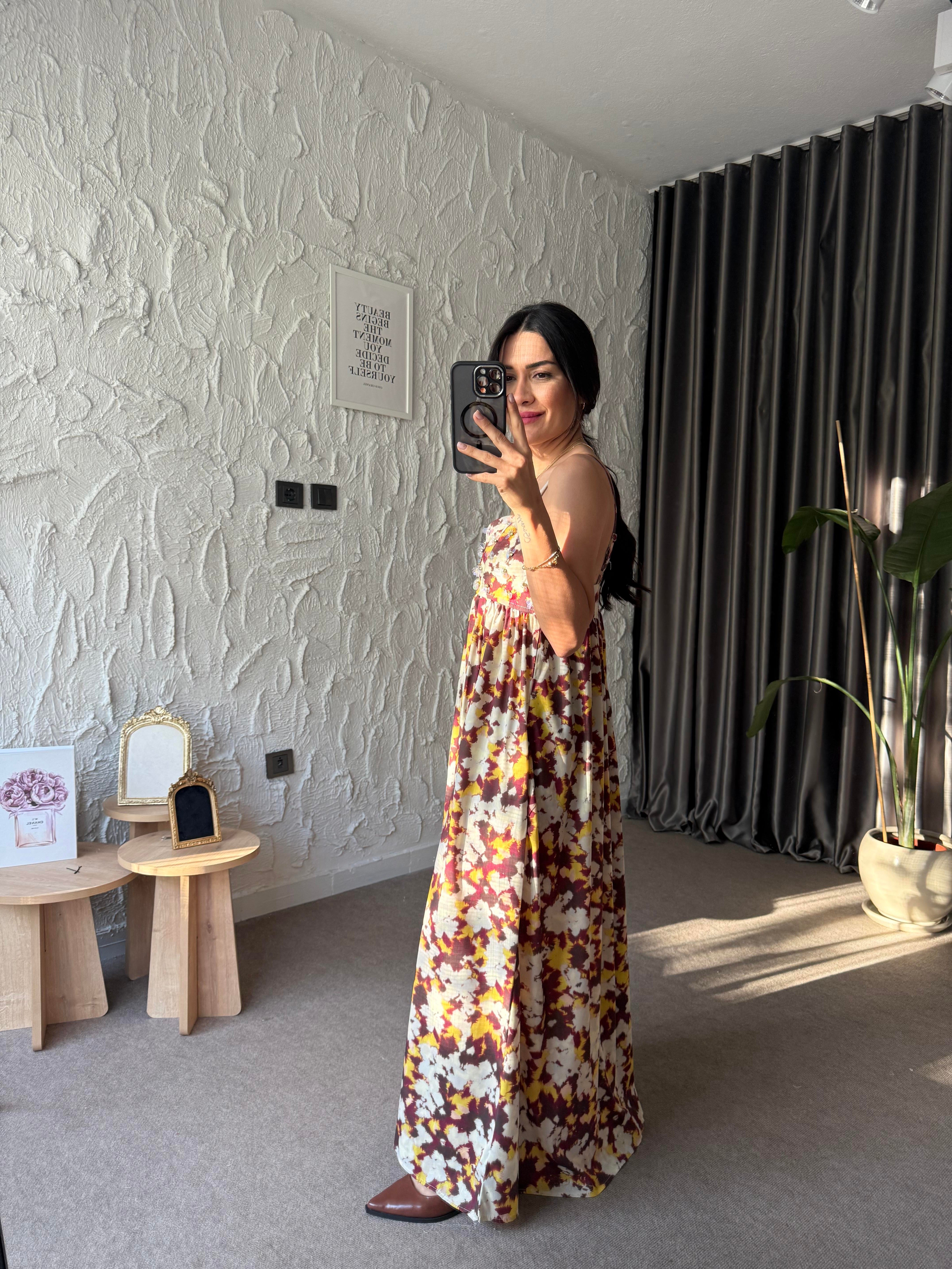 Pul İşlemeli Desenli Elbise 