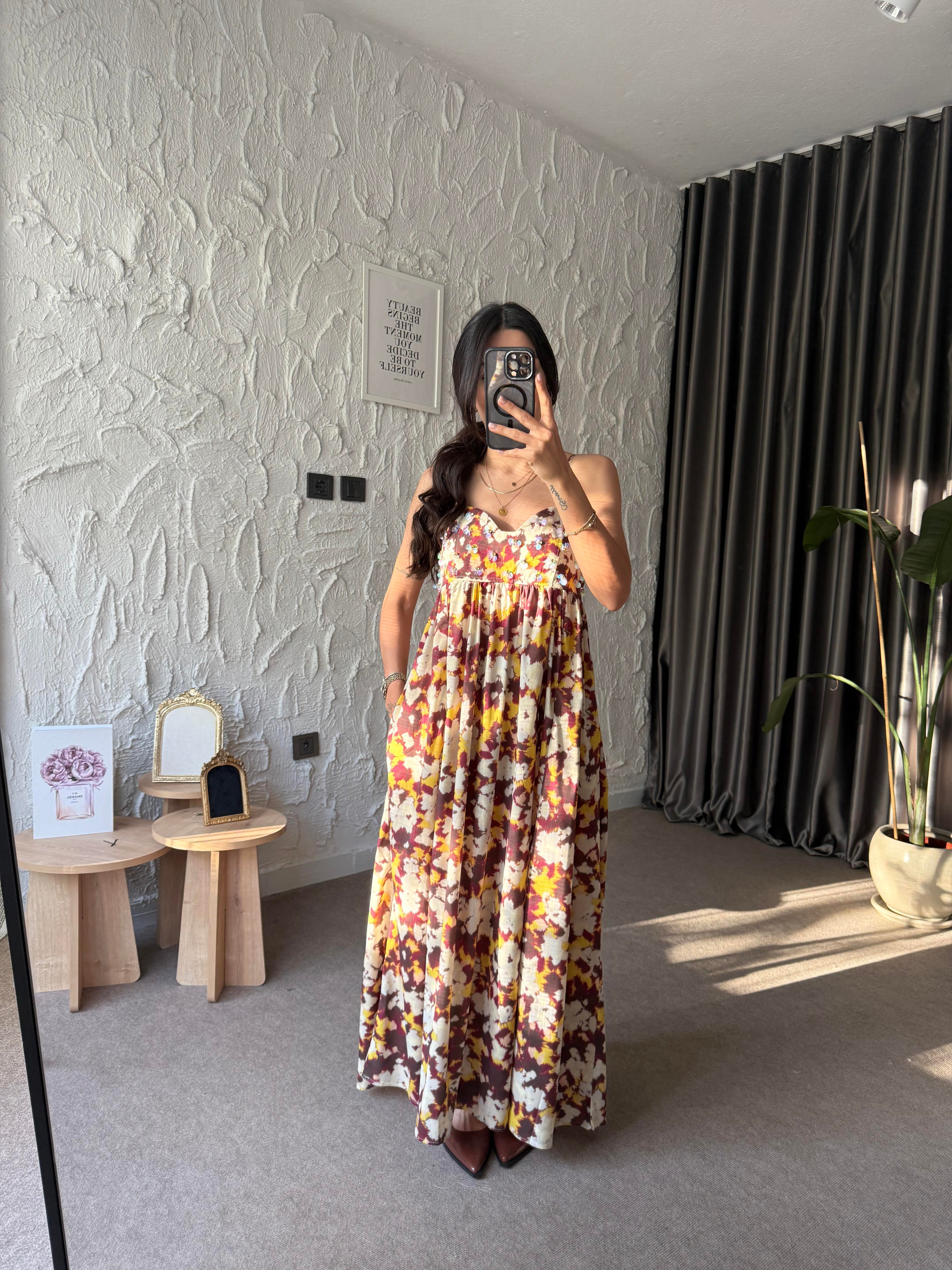 Pul İşlemeli Desenli Elbise 