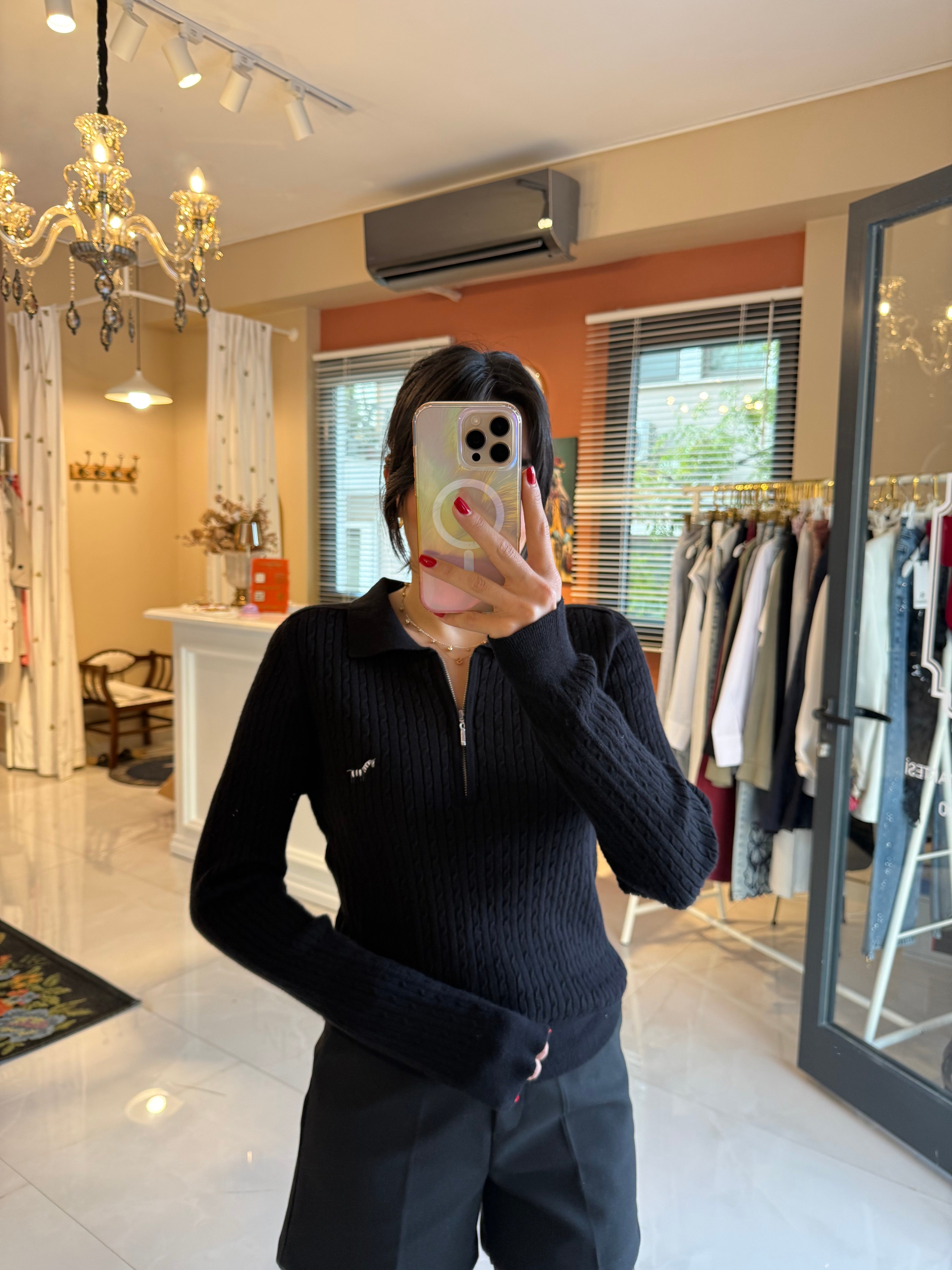 Saç Örgü Polo Yaka Zebra Nakışlı Siyah Trirko
