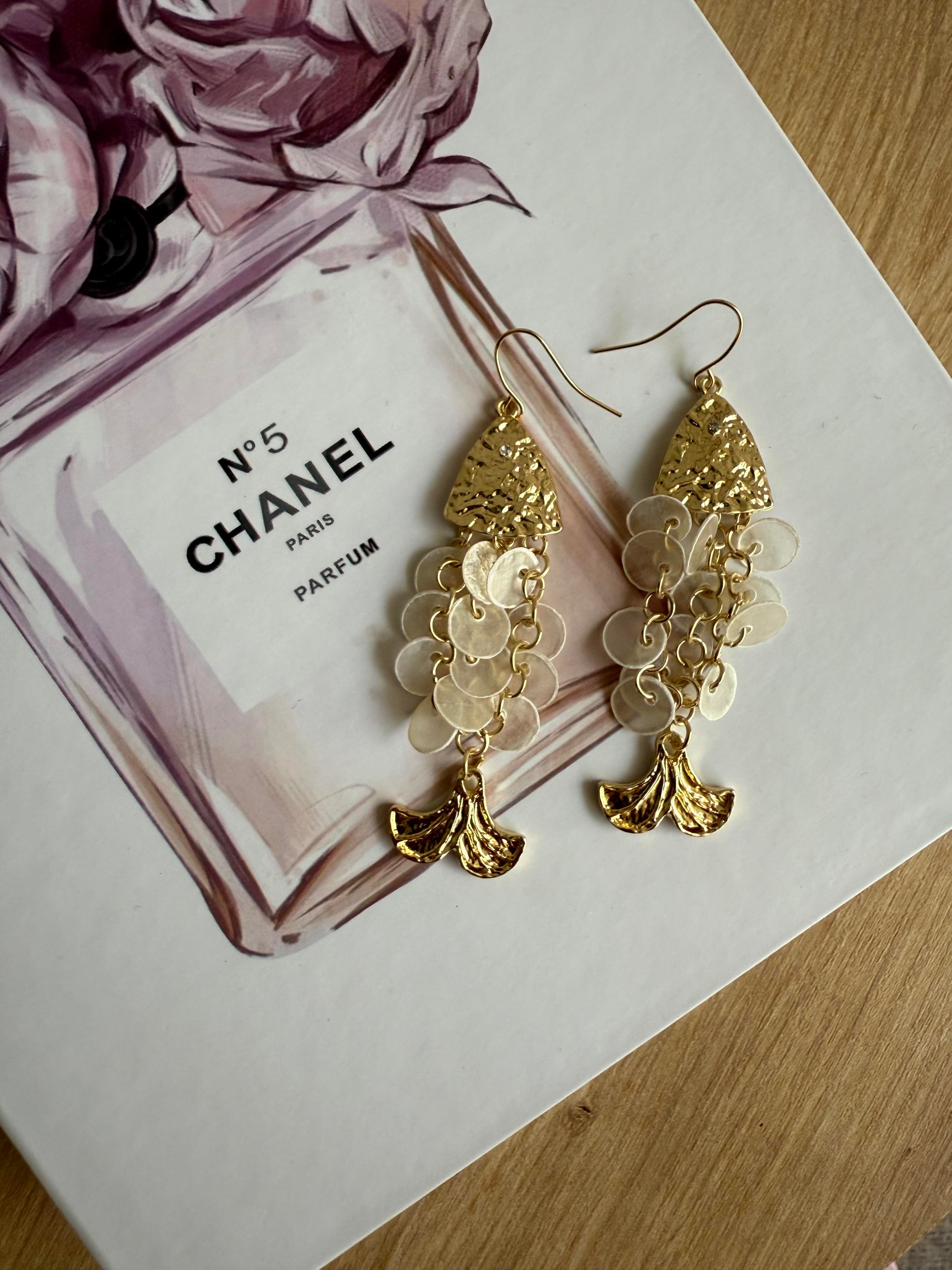 Şeffaf Pullu Balık Küpe 