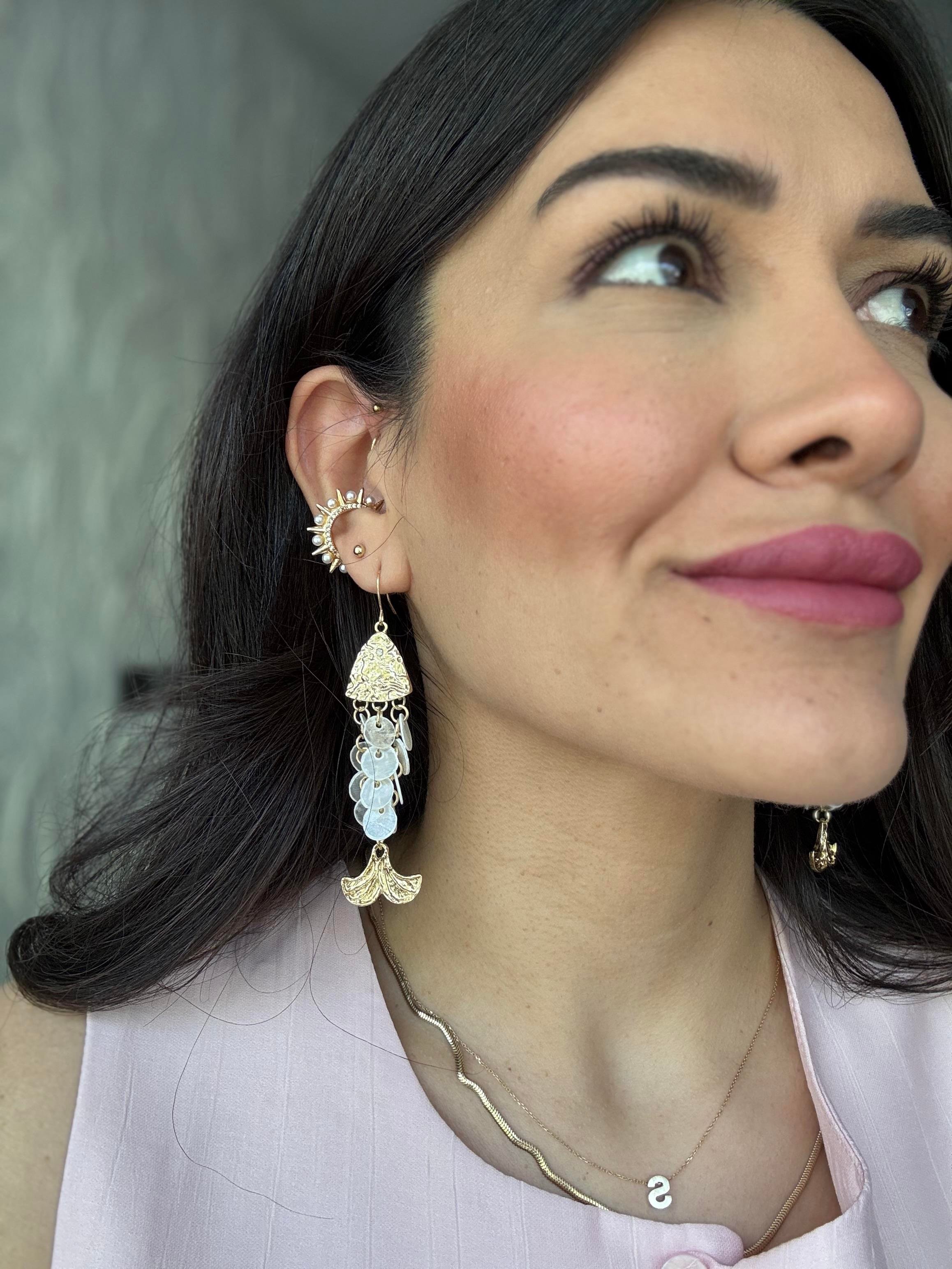 Şeffaf Pullu Balık Küpe 