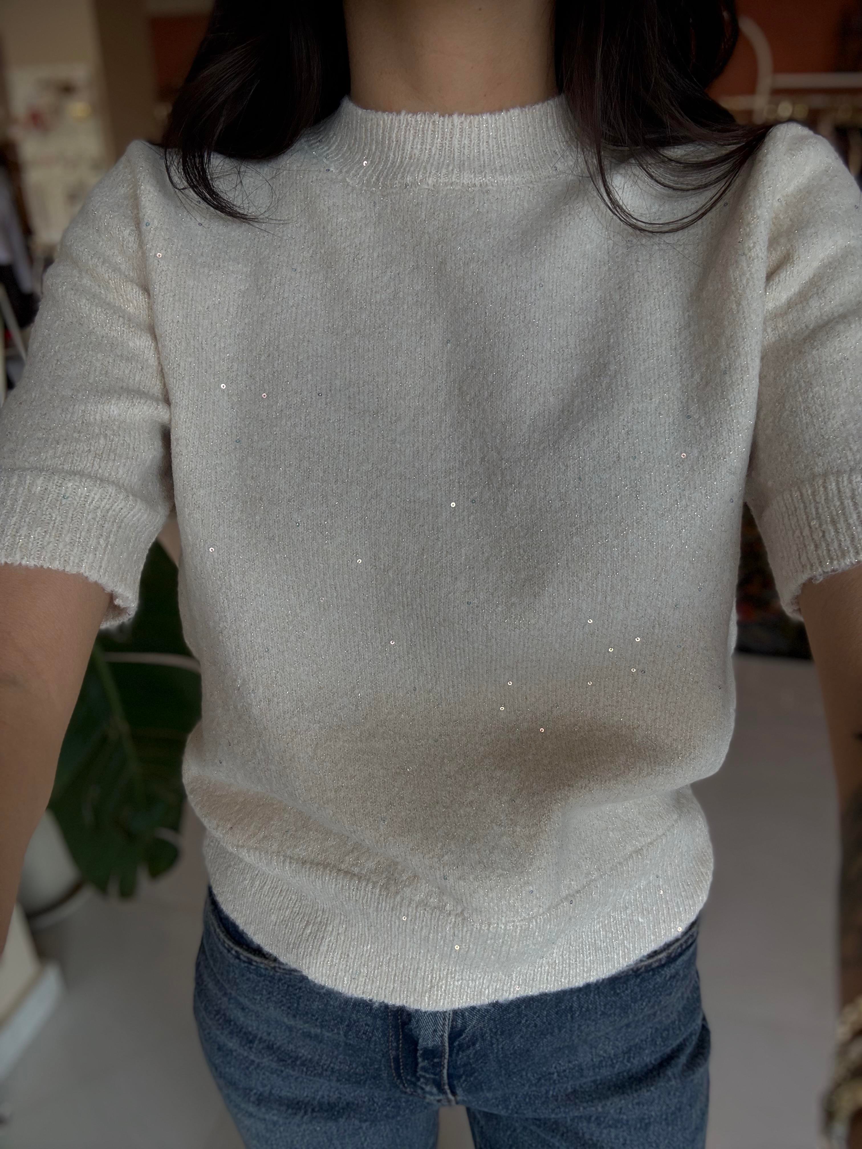 Simli ve Pullu Kısa Kol Ekru Kazak