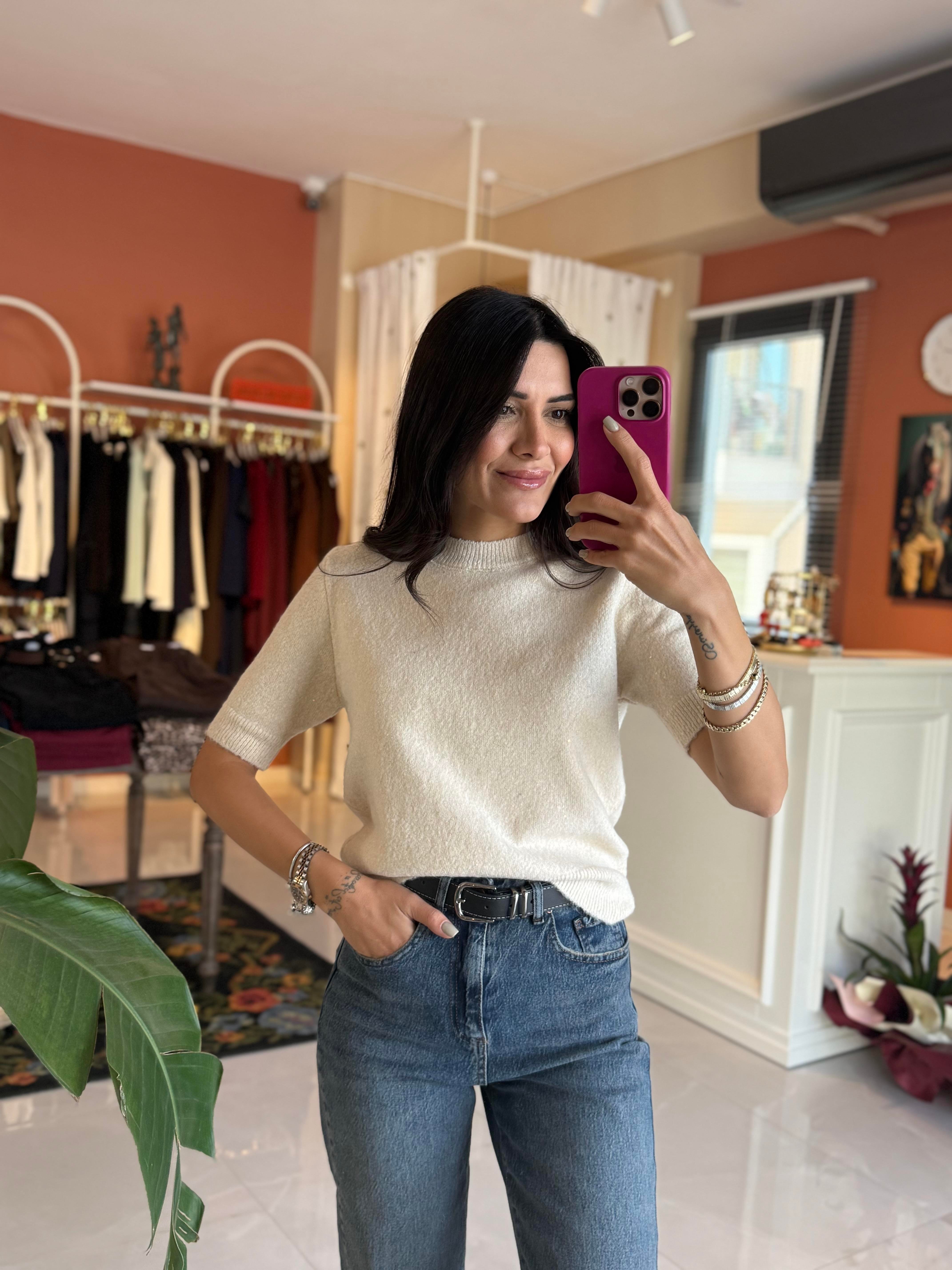 Simli ve Pullu Kısa Kol Ekru Kazak