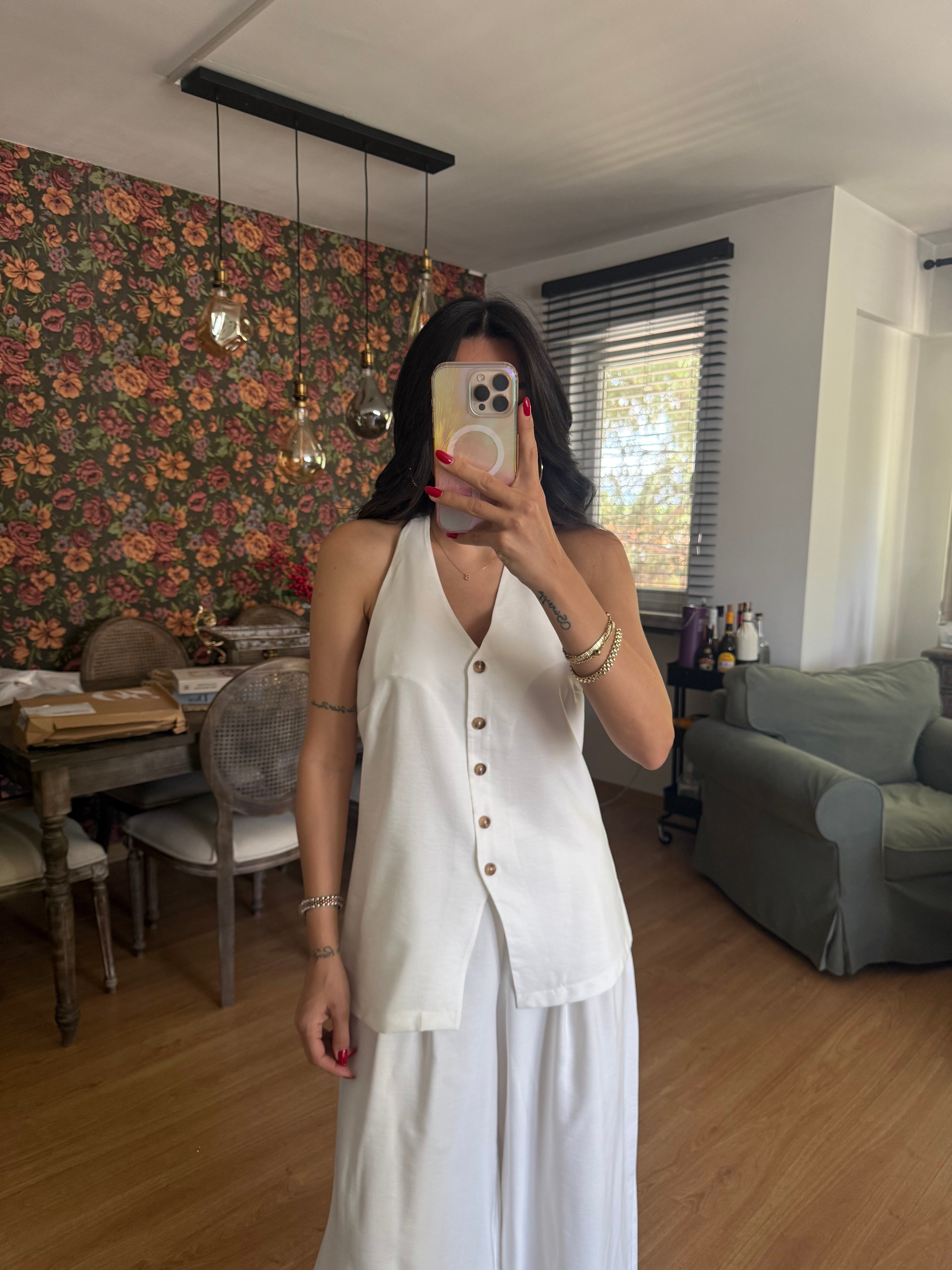 Sırt Detay Yelek Model Beyaz Bluz