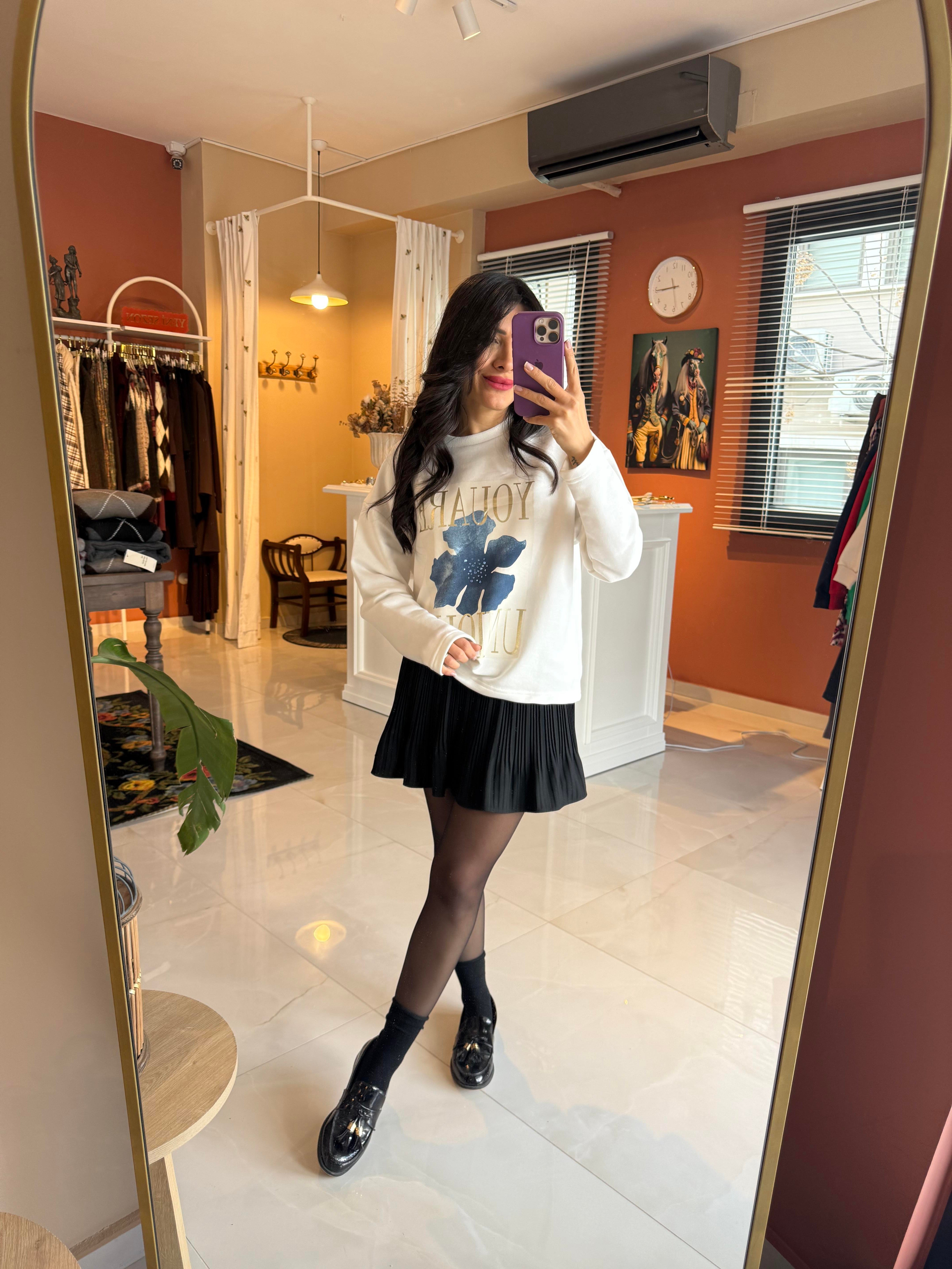 Siyah Astarlı Şortlu Piliseli Mini Etek