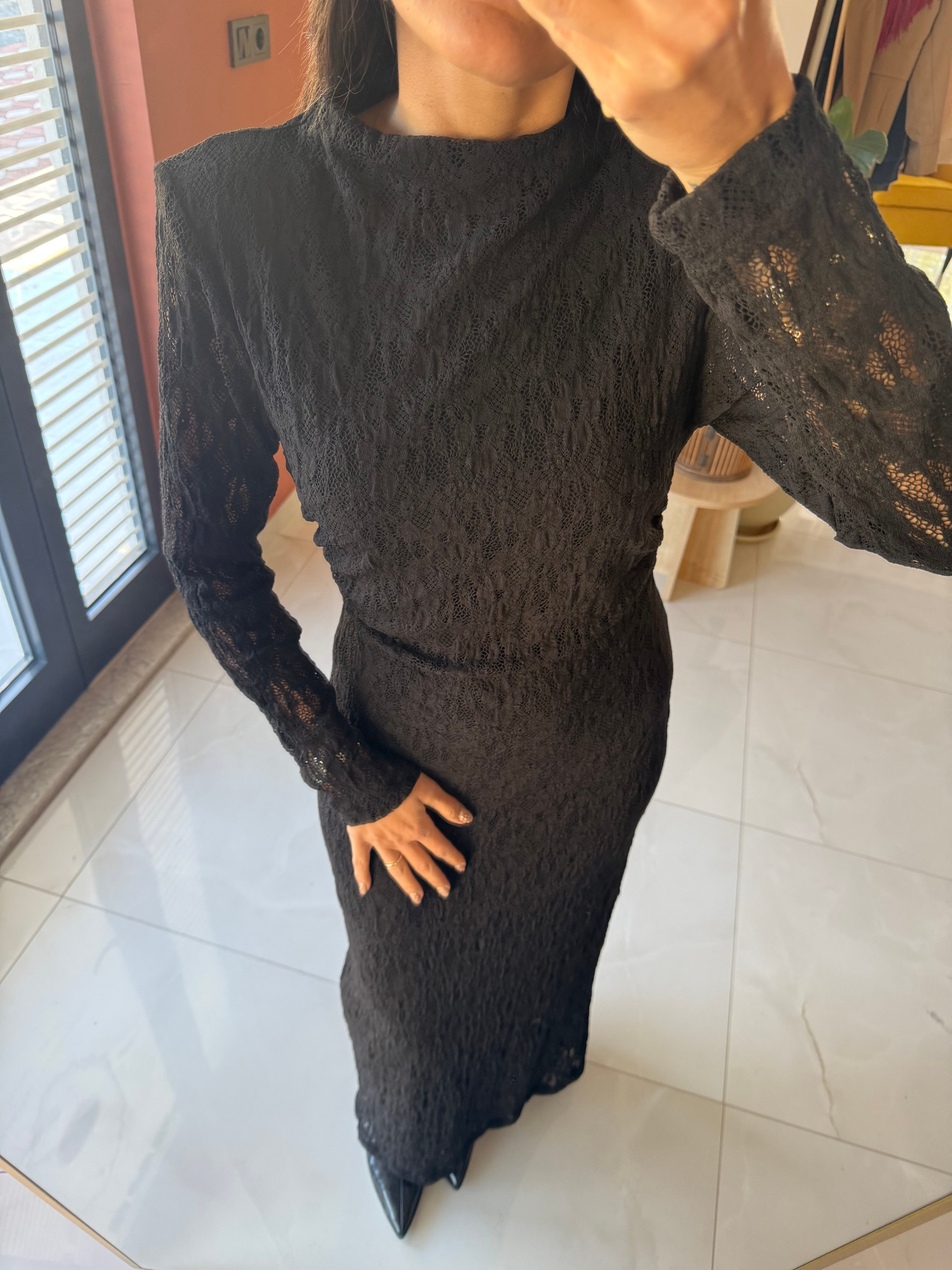 Siyah Dantel Elbise