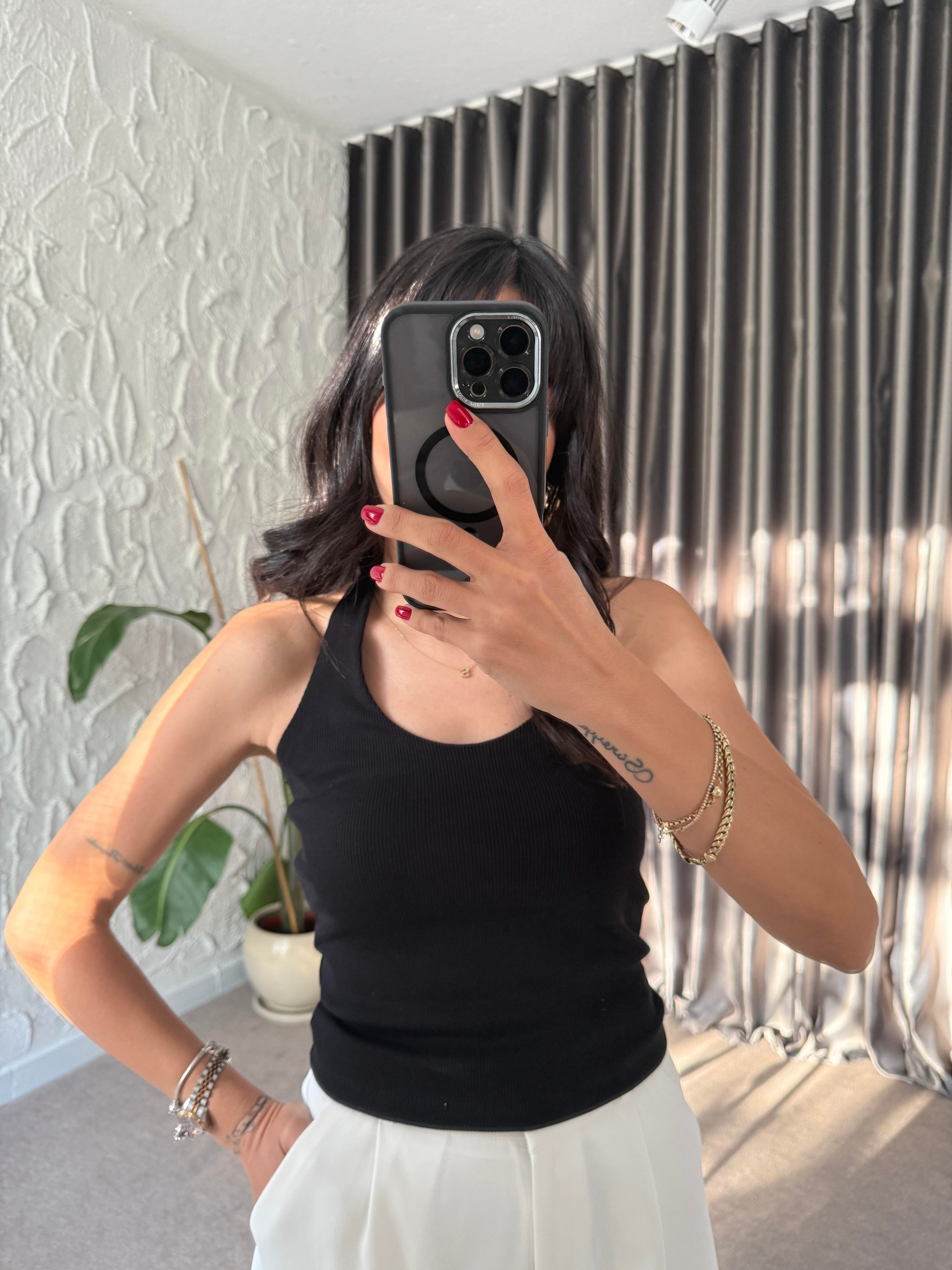 Siyah Halter Yaka Atlet