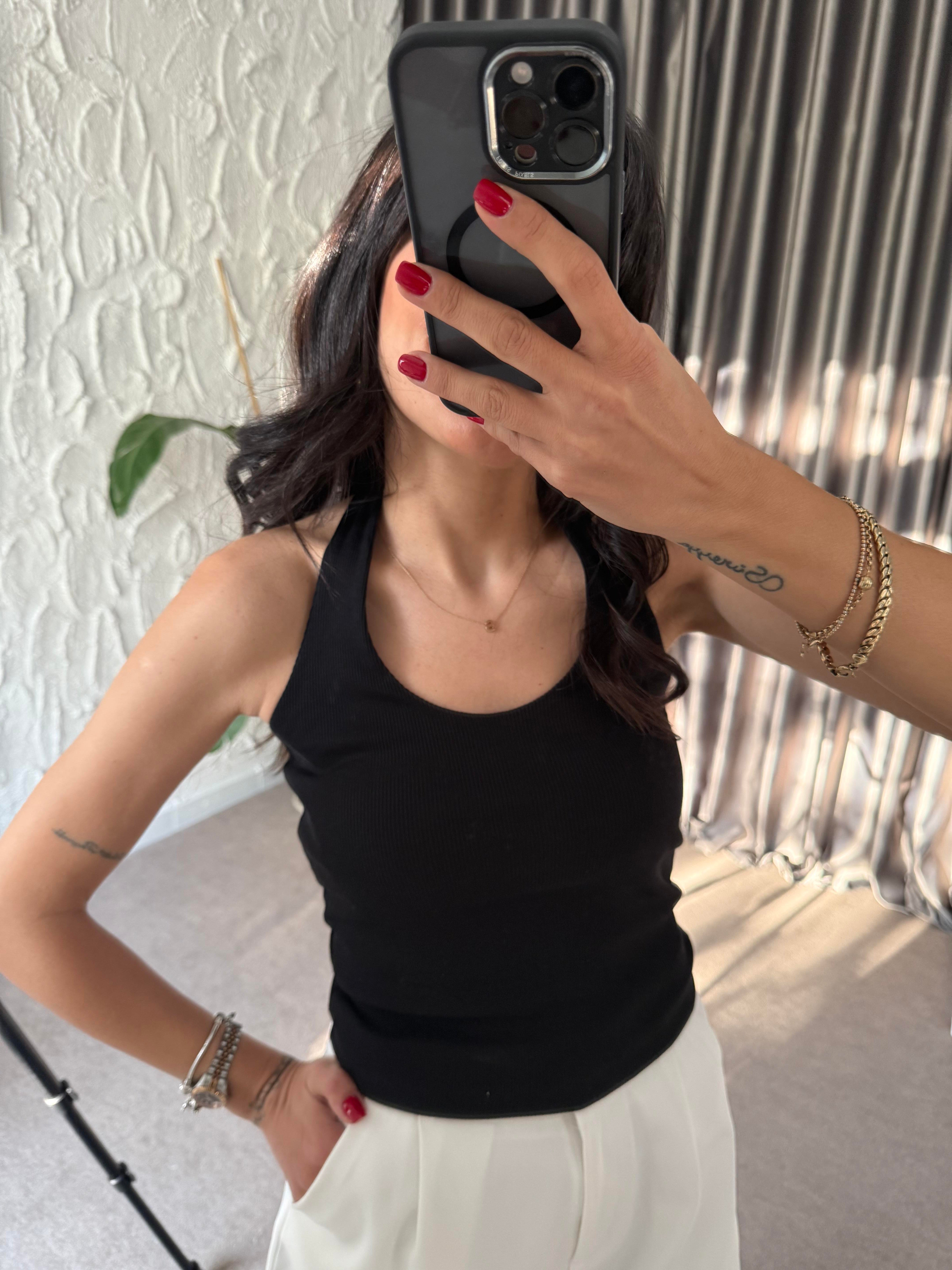 Siyah Halter Yaka Atlet