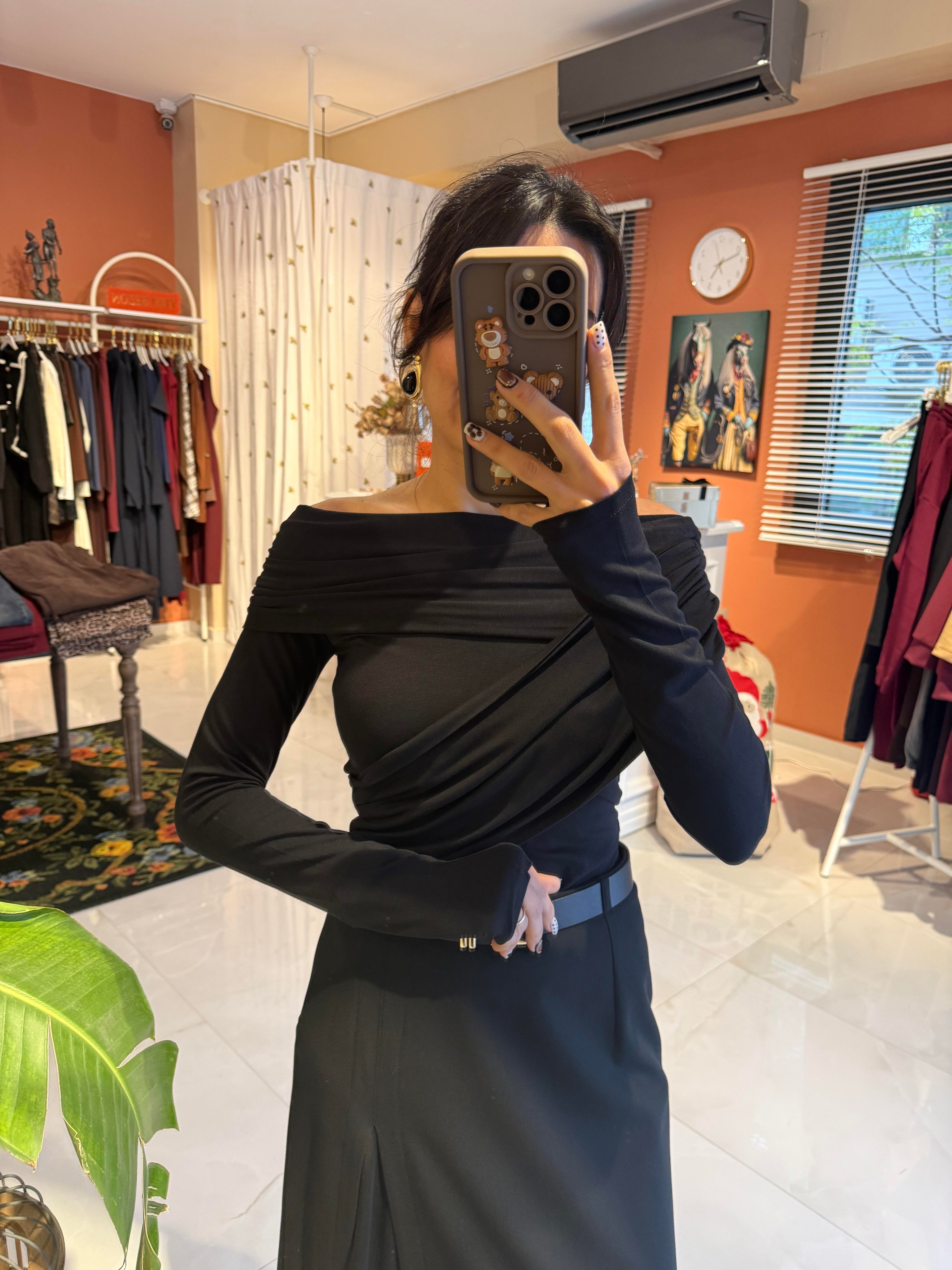 Siyah Madonna Yaka Bluz