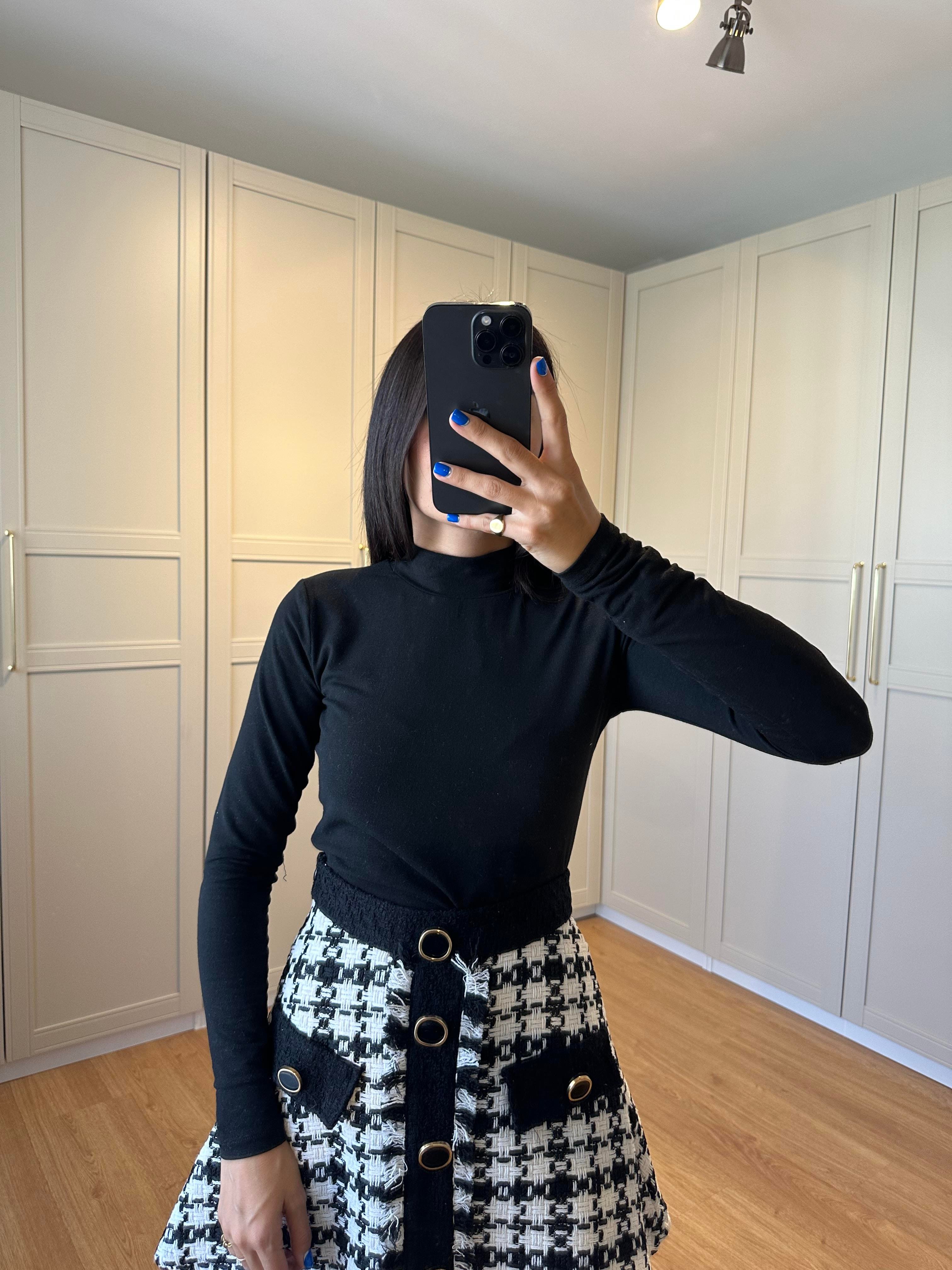 Siyah Orijinal Marka Soft Boyunlu Bluz