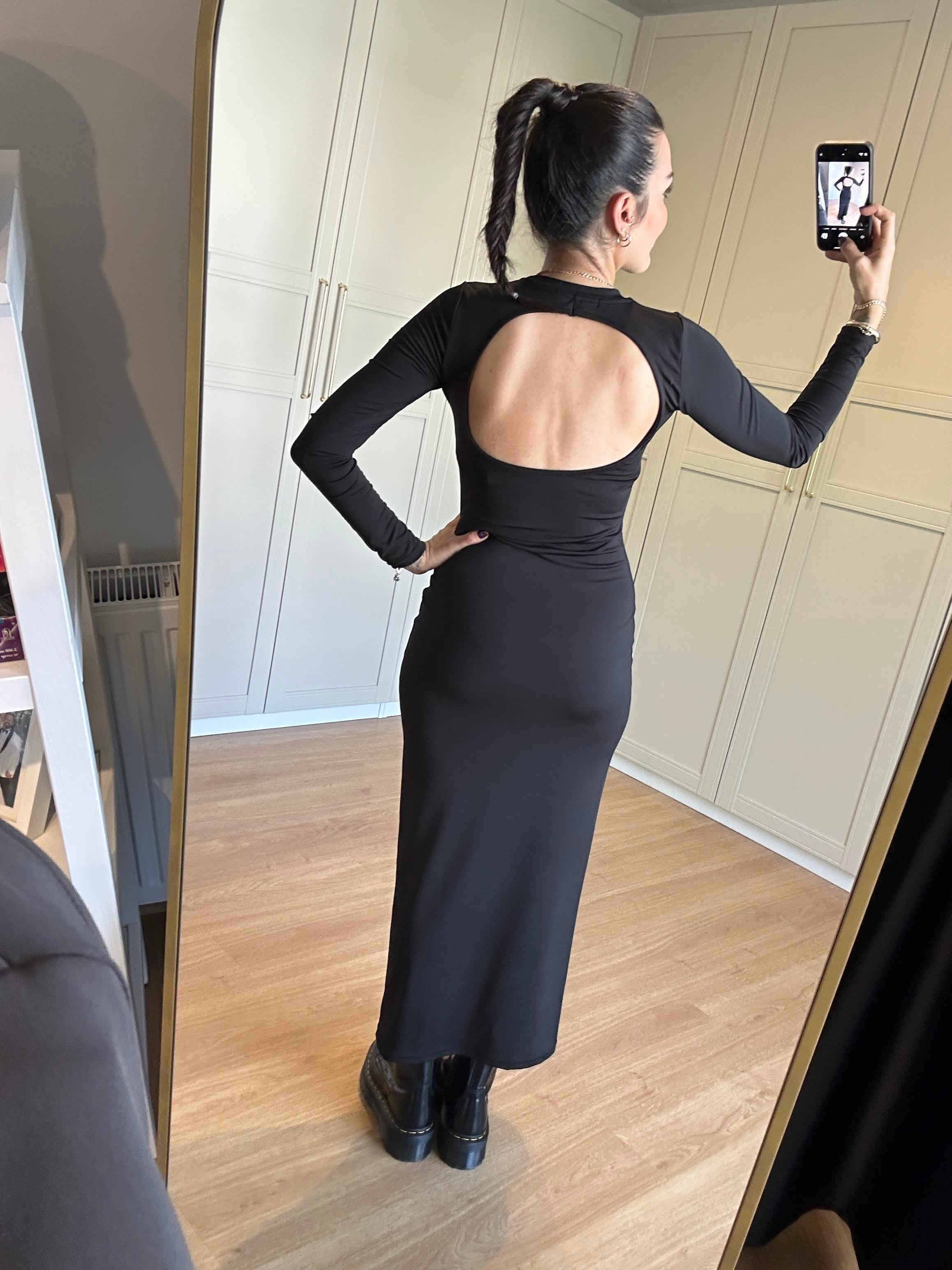 Siyah Sırt Dekolteli Toparlayıcı Elbise