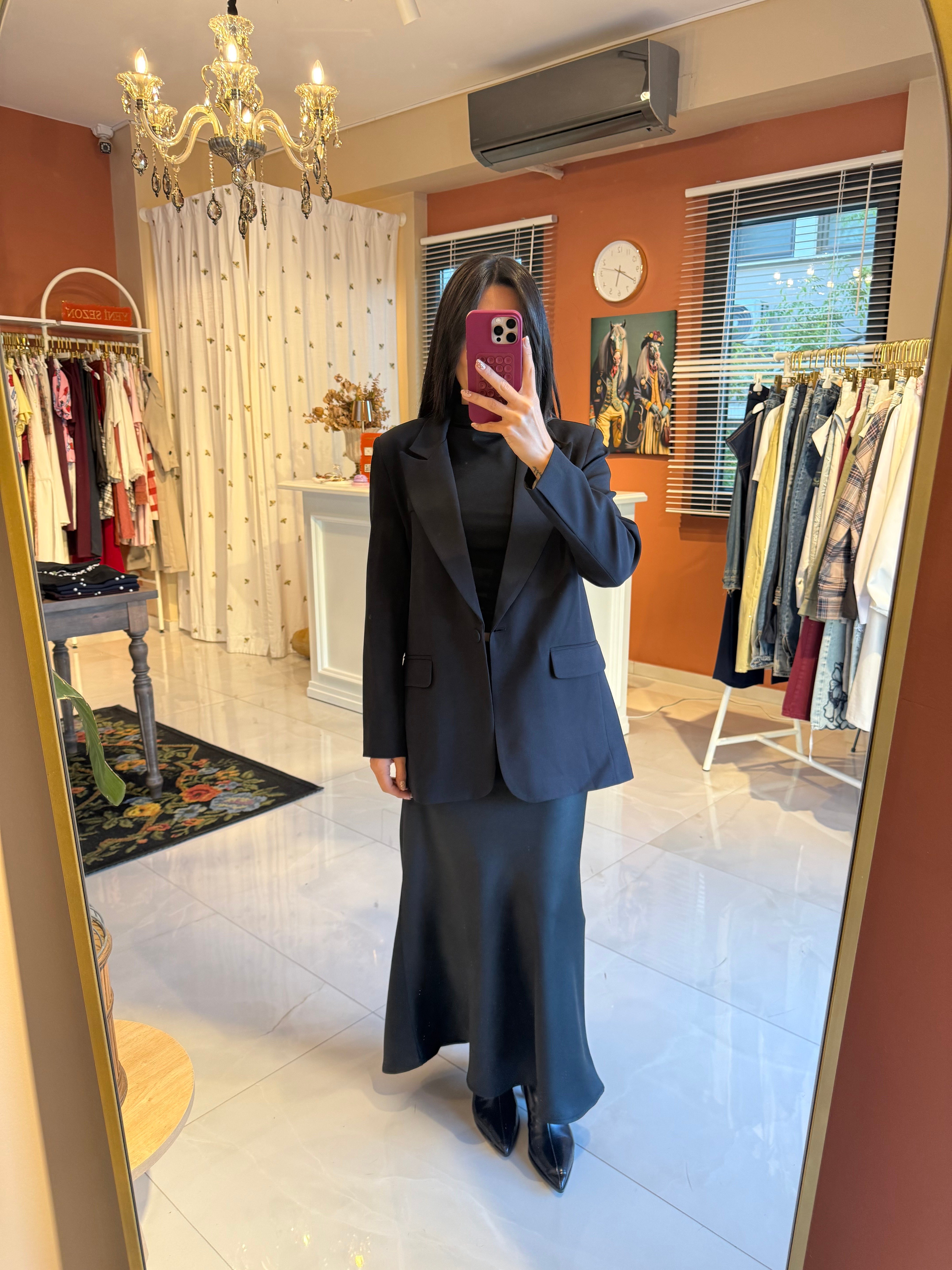 Siyah Tek Düğmeli Blazer Ceket