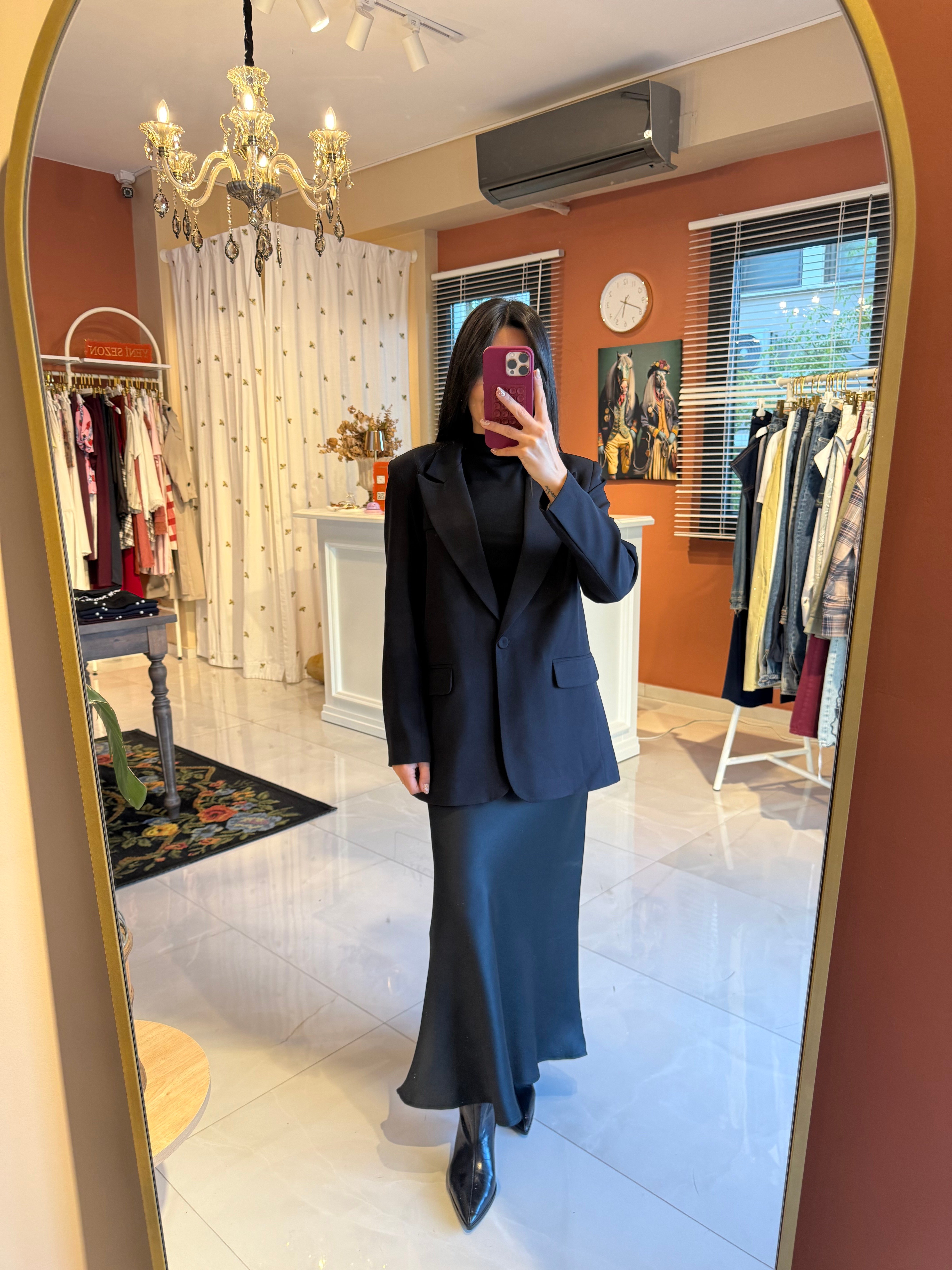 Siyah Tek Düğmeli Blazer Ceket