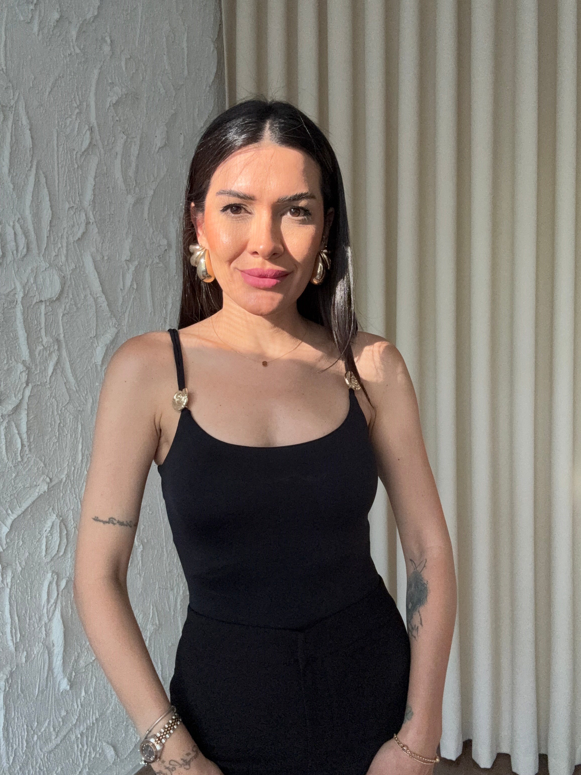 Toka Detaylı Siyah Bodysuit