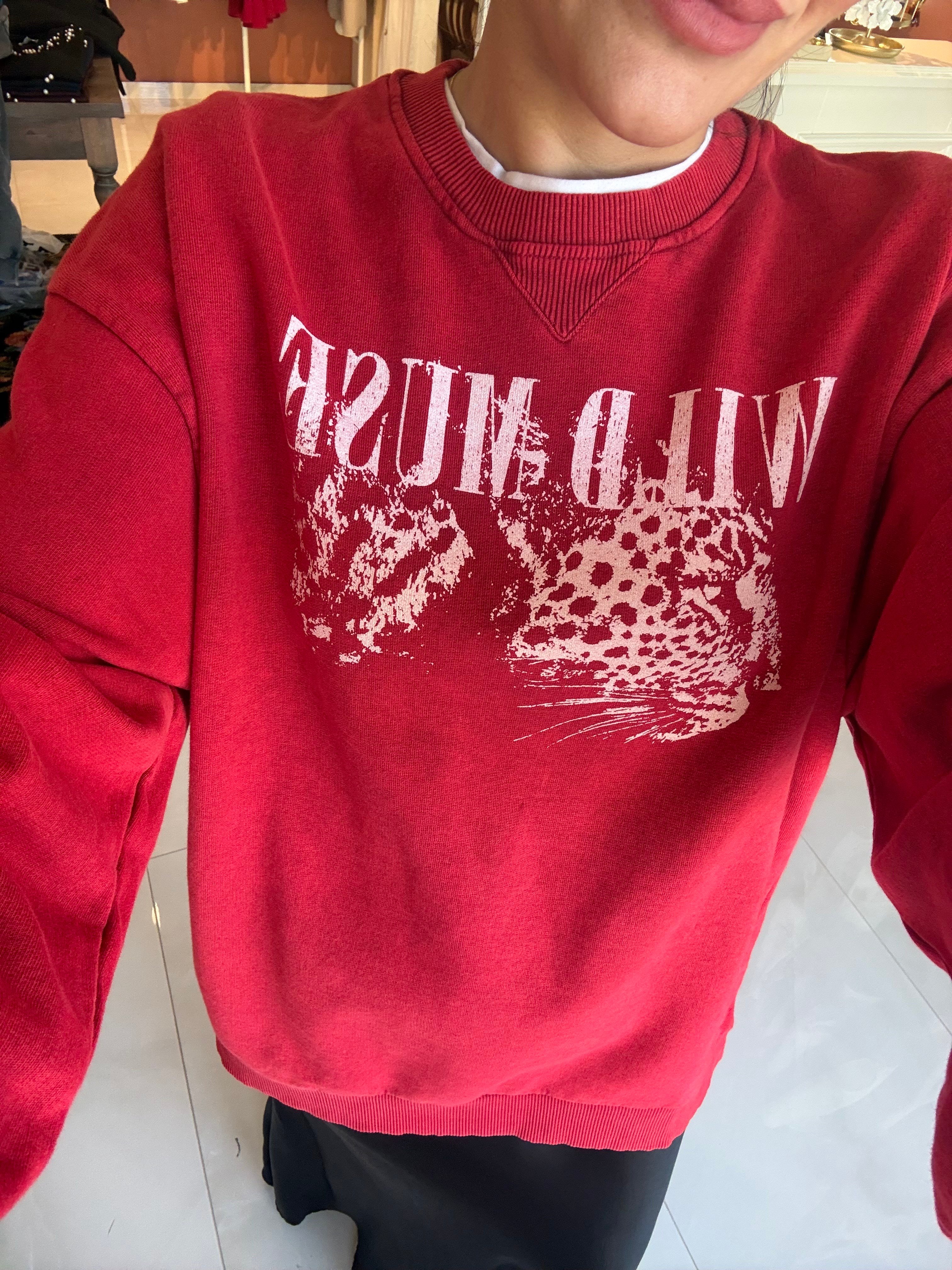 Wild Muse Baskılı Kırmızı Sweatshirt