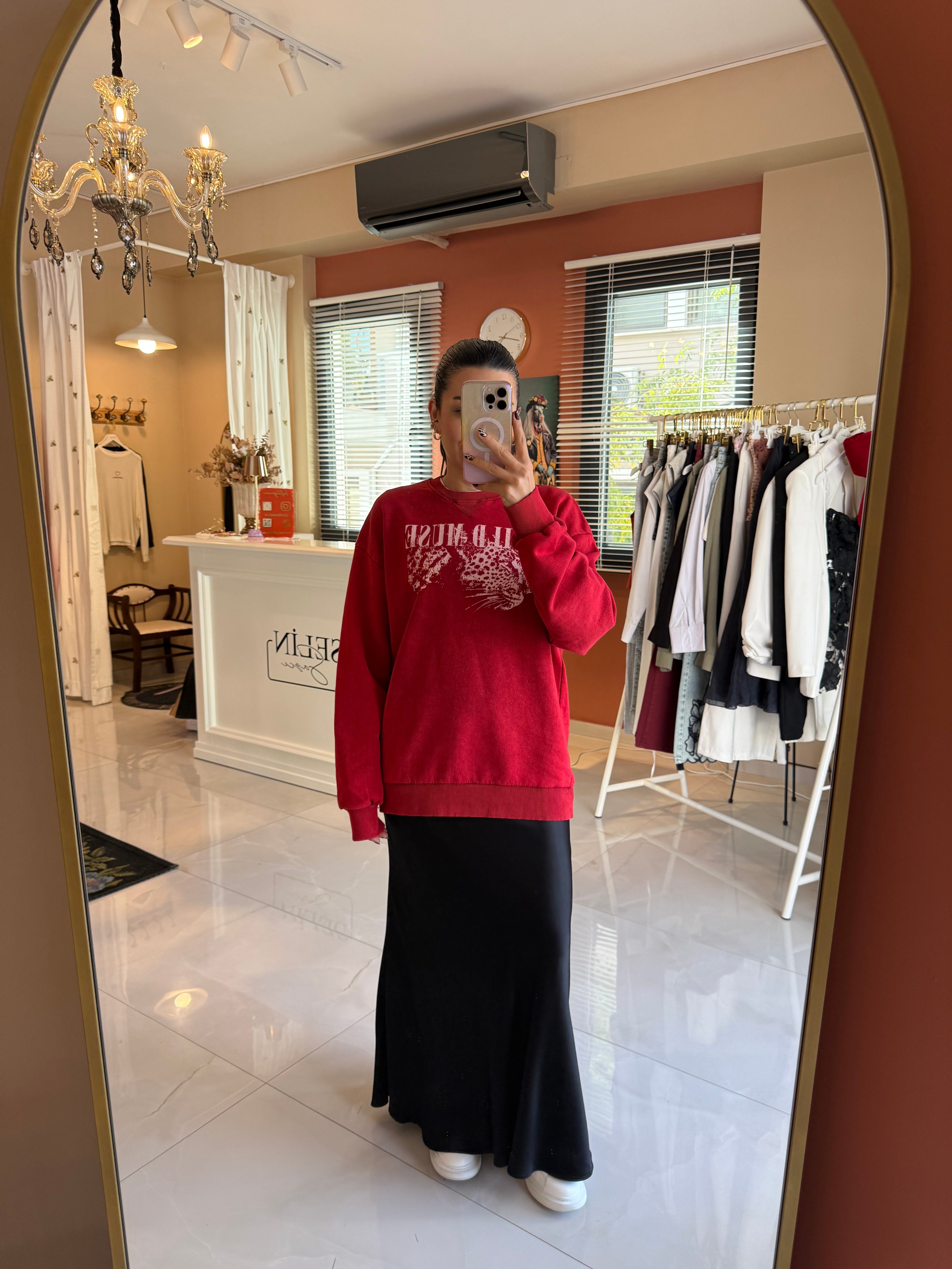 Wild Muse Baskılı Kırmızı Sweatshirt