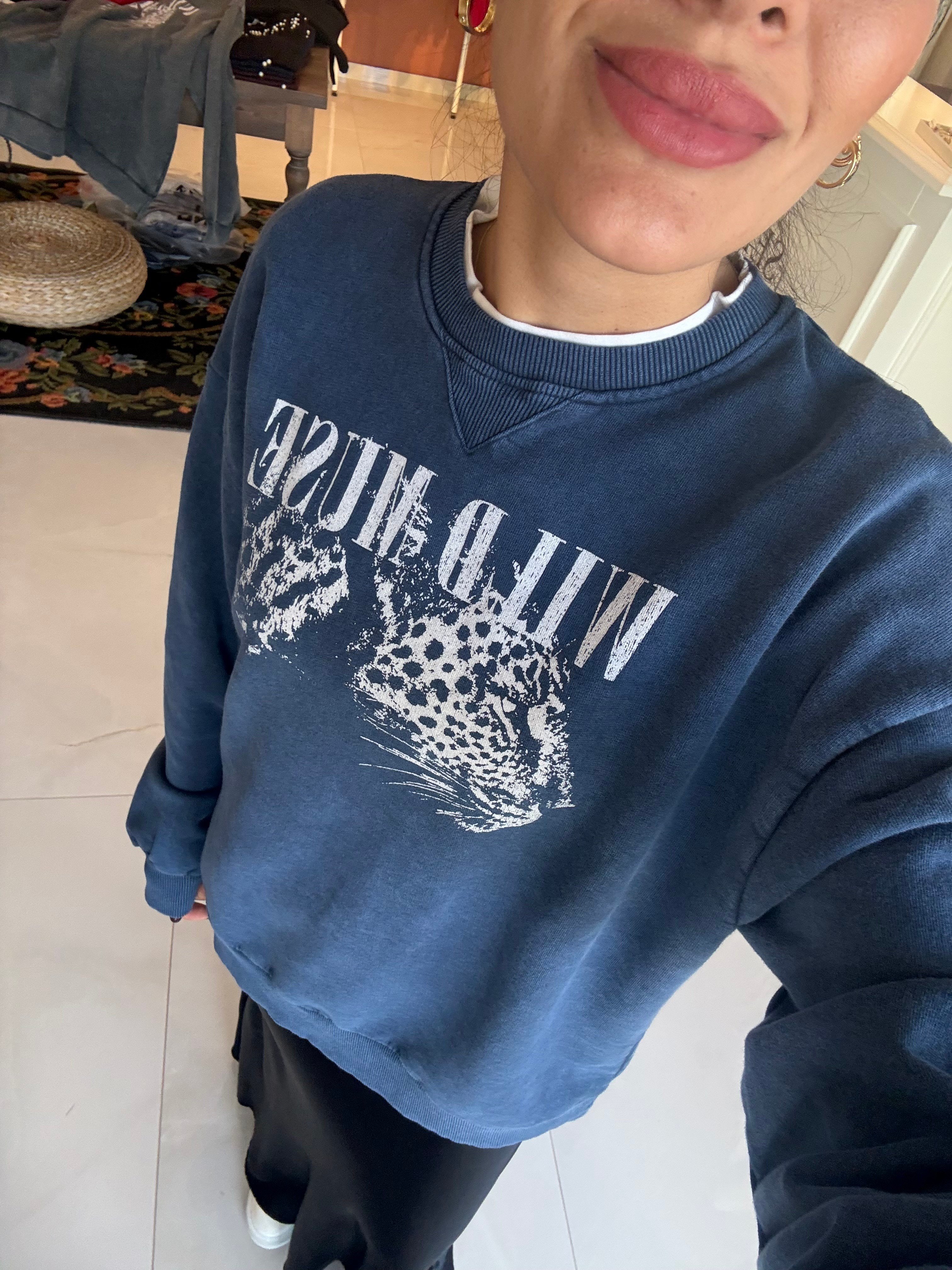 Wild Muse Baskılı Lacivert Sweatshirt 
