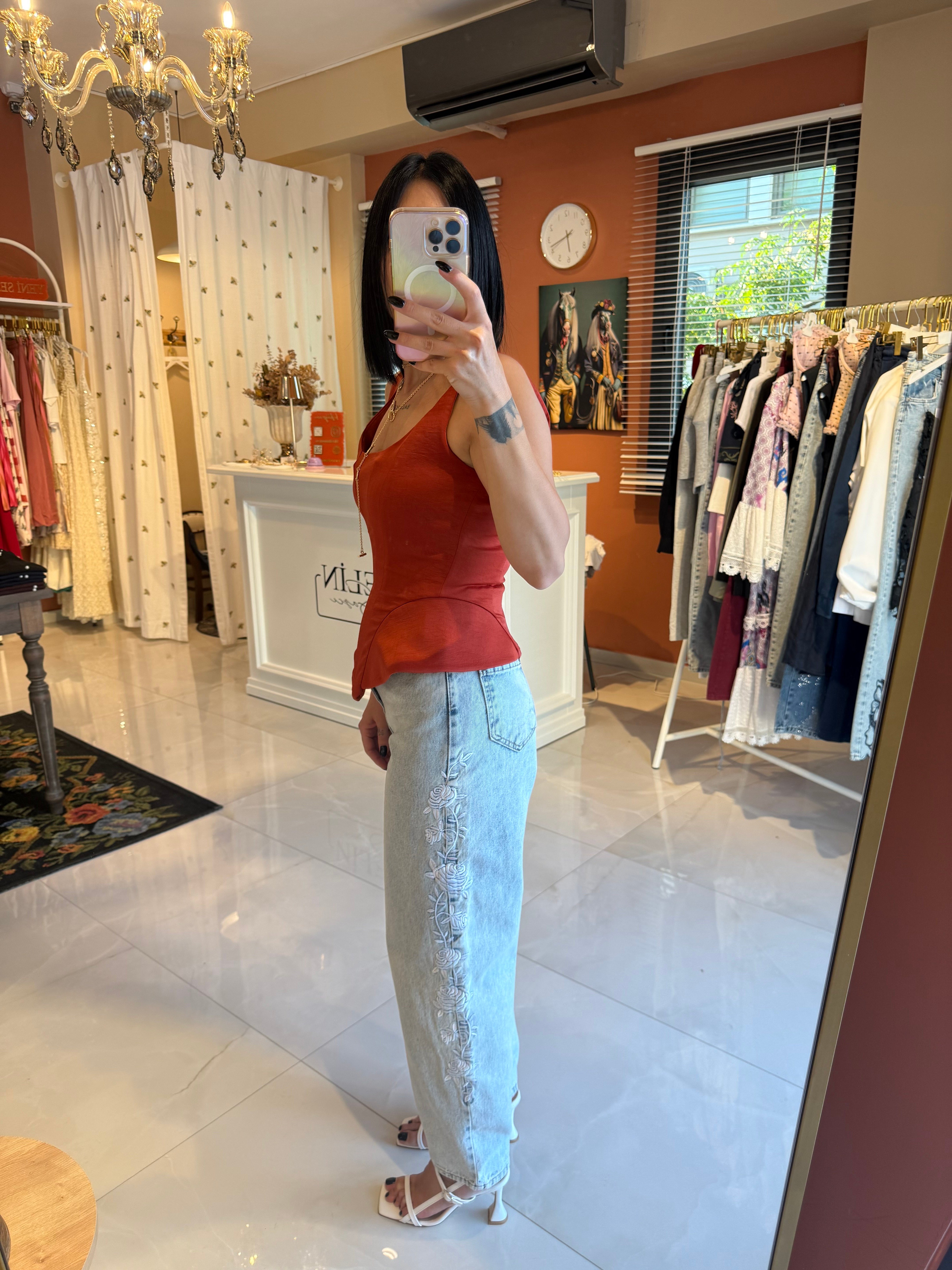 Yan Dikişi Gül Nakışlı Yüksek Bel Balon Jean Kot Pantolon