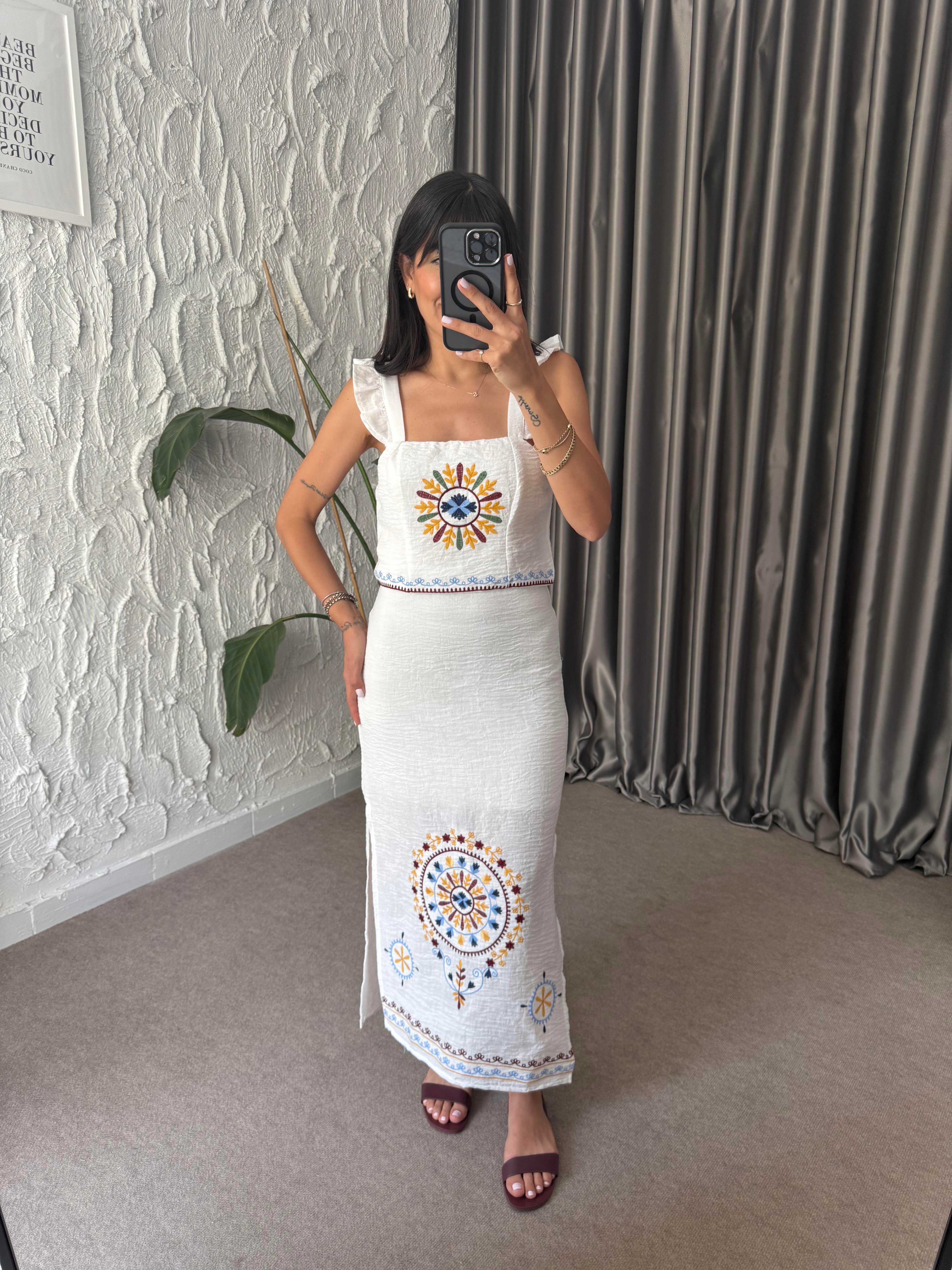 Zaria Nakış İşlemeli Takım