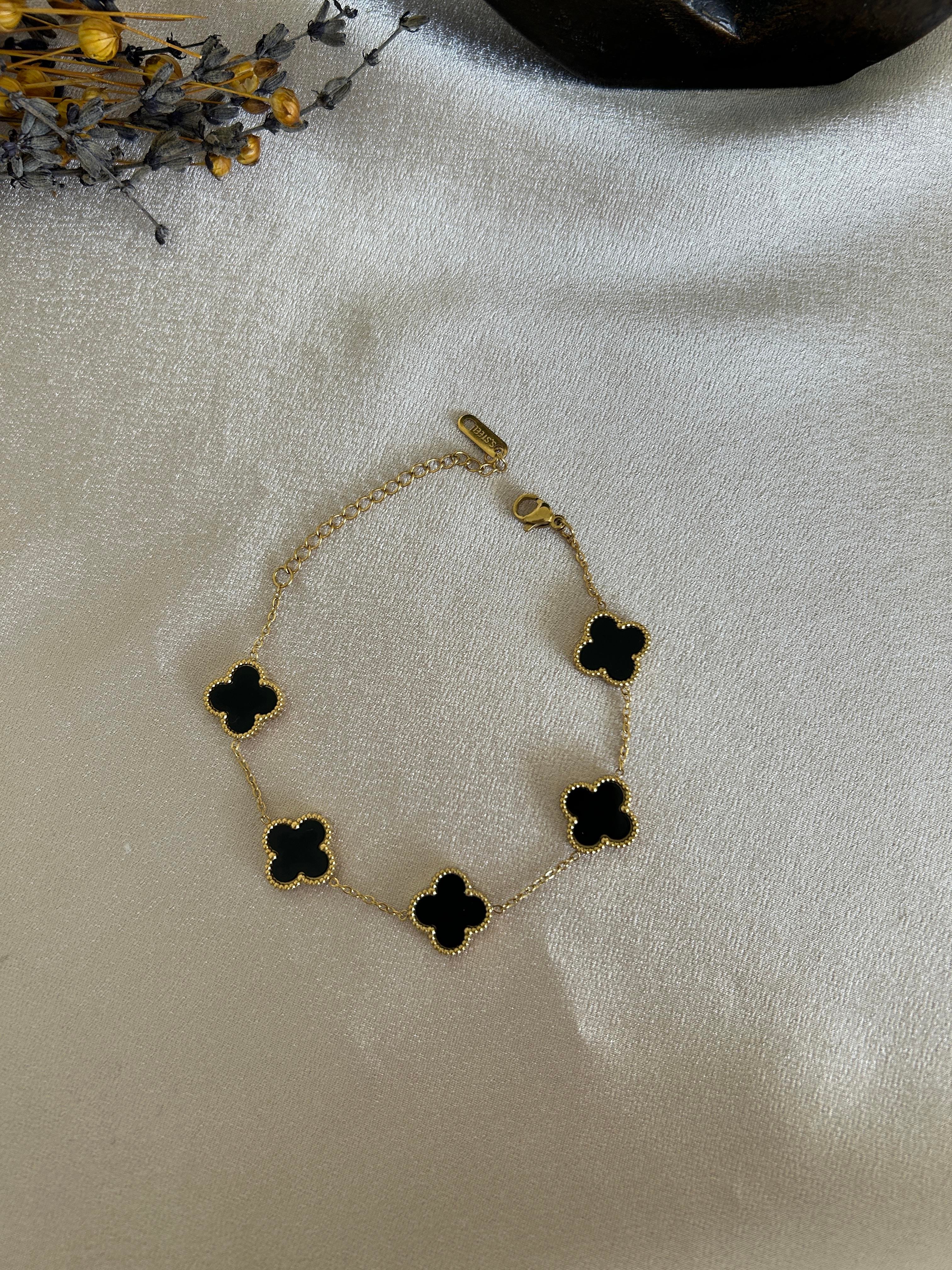 Beşli Siyah Yonca Bileklik