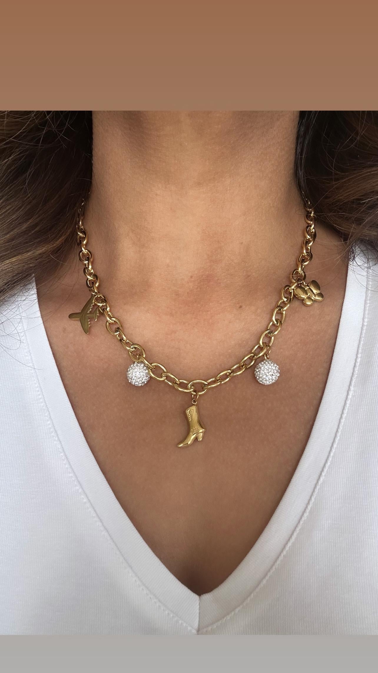 Charmlı zincir çelik  kolye 