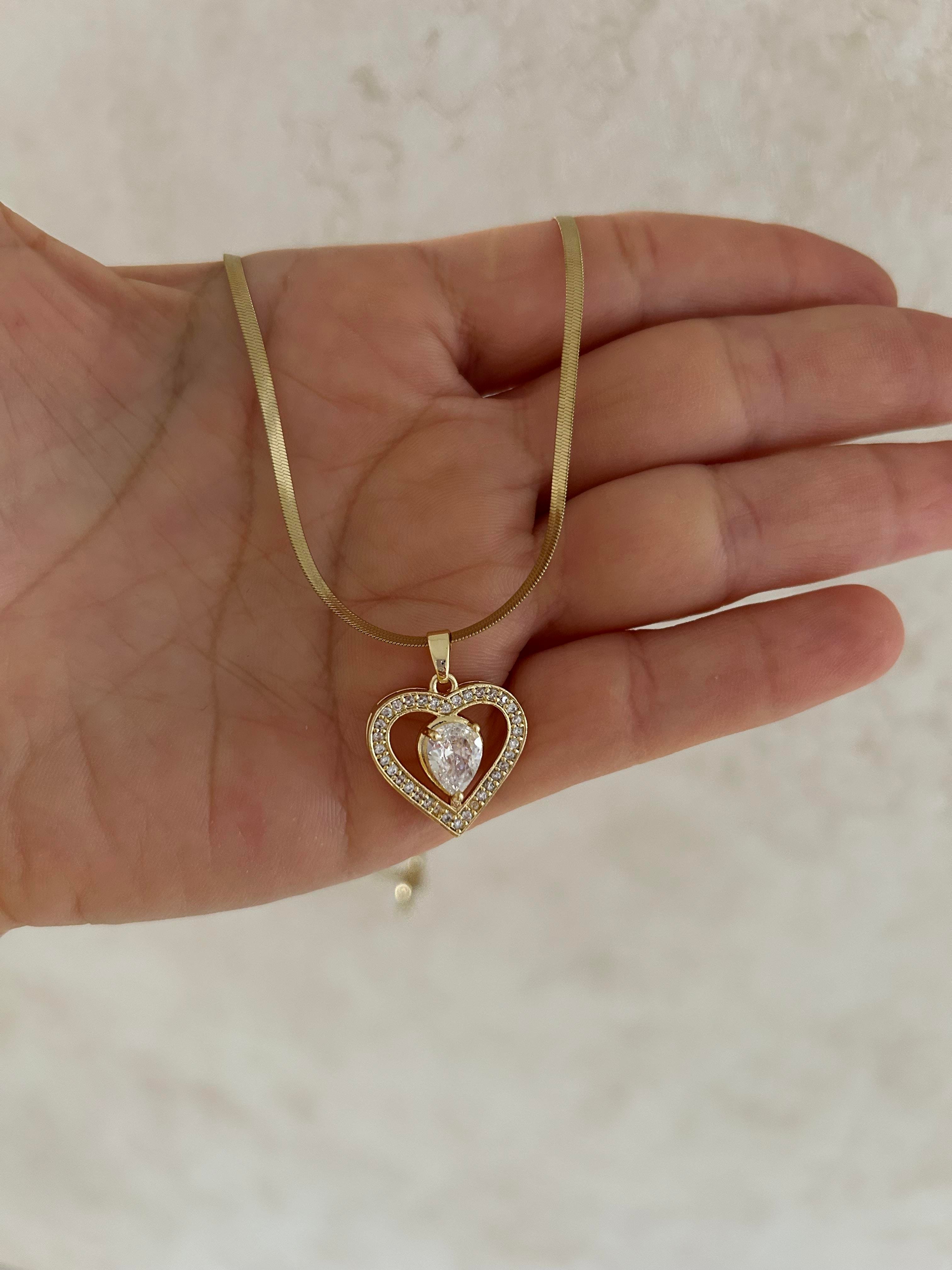 Damla taşlı kalp model kolye 