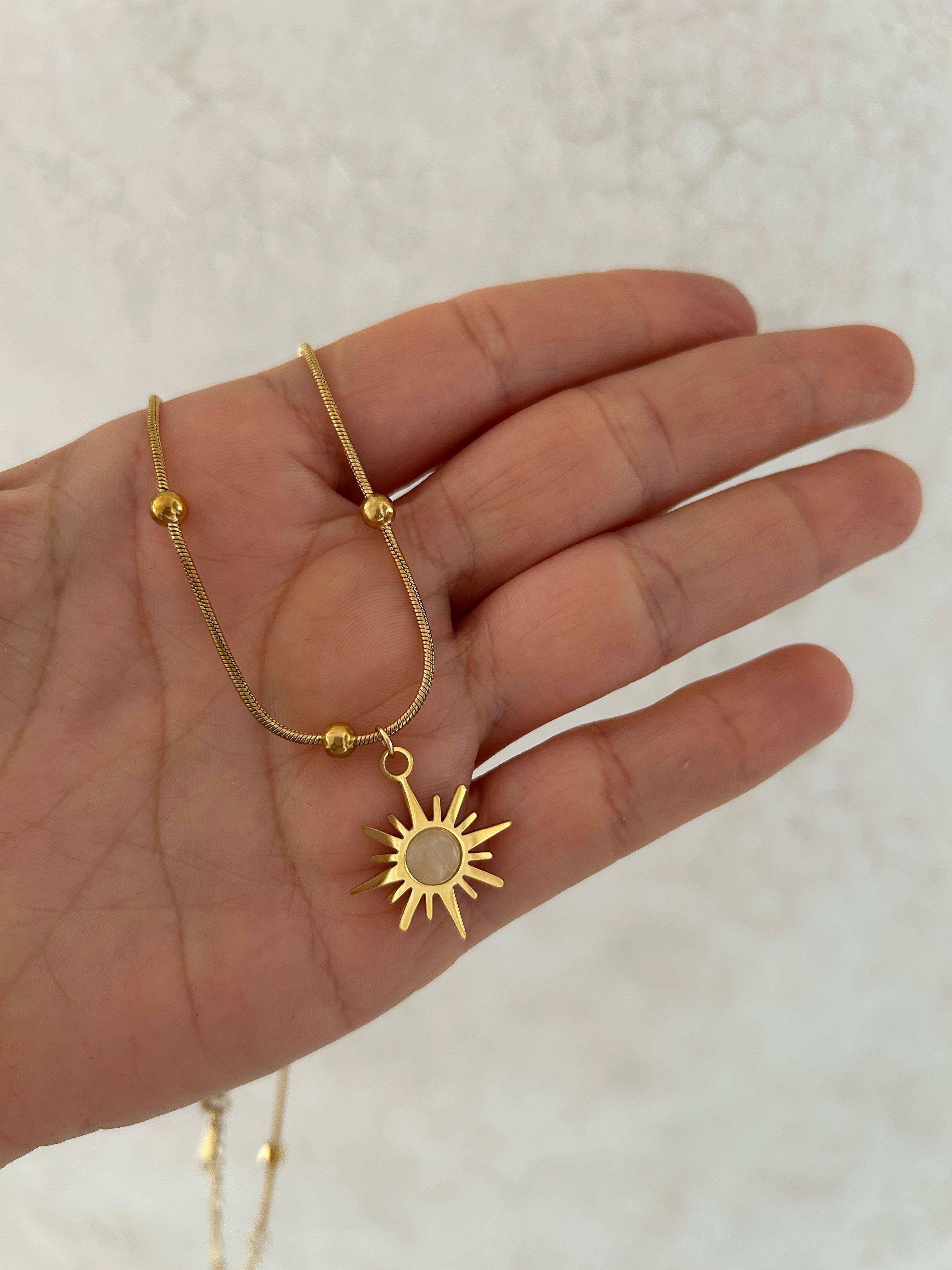 Dorikalı ay model kolye 