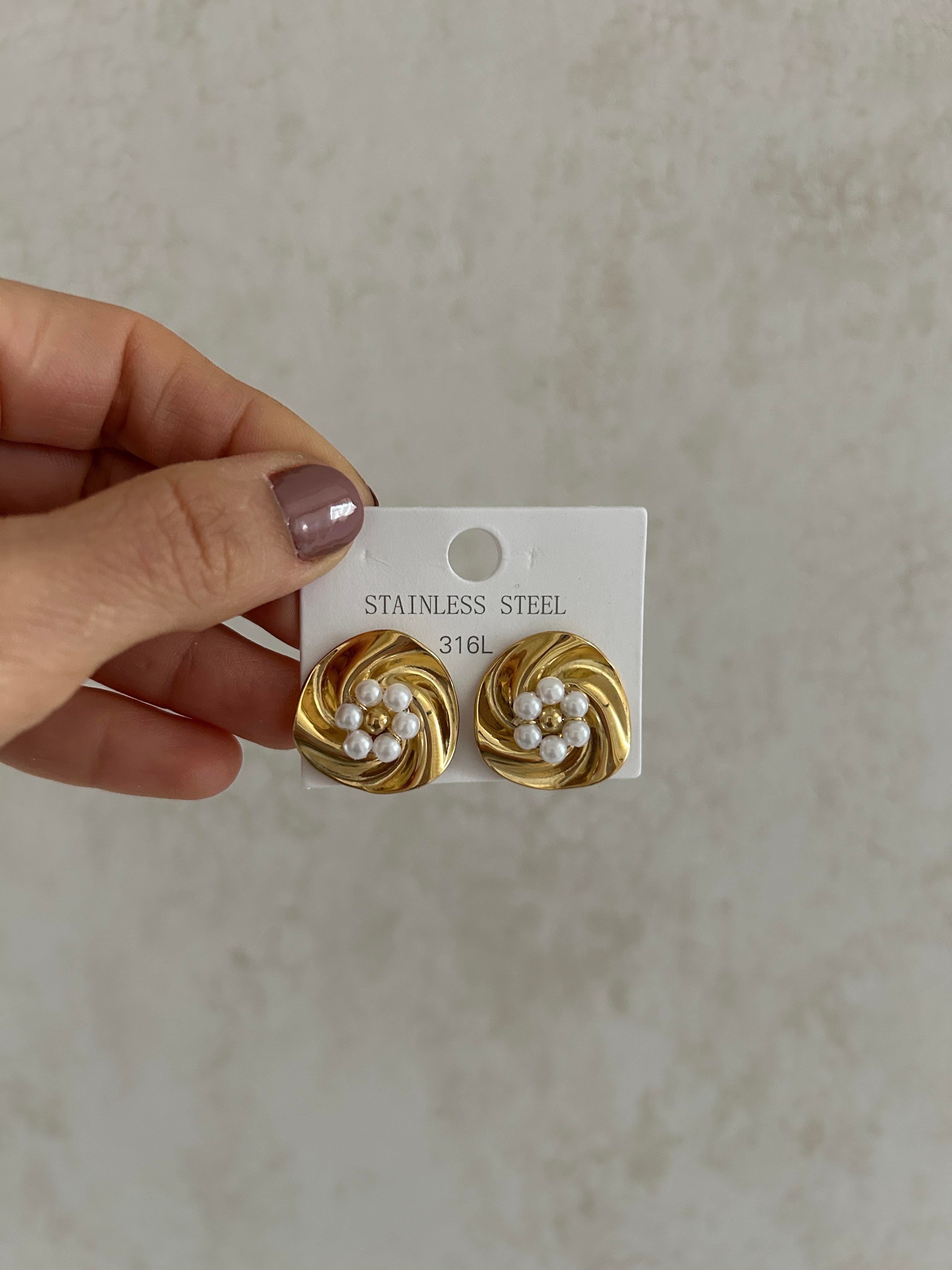 İncili çiçek model çelik küpe 