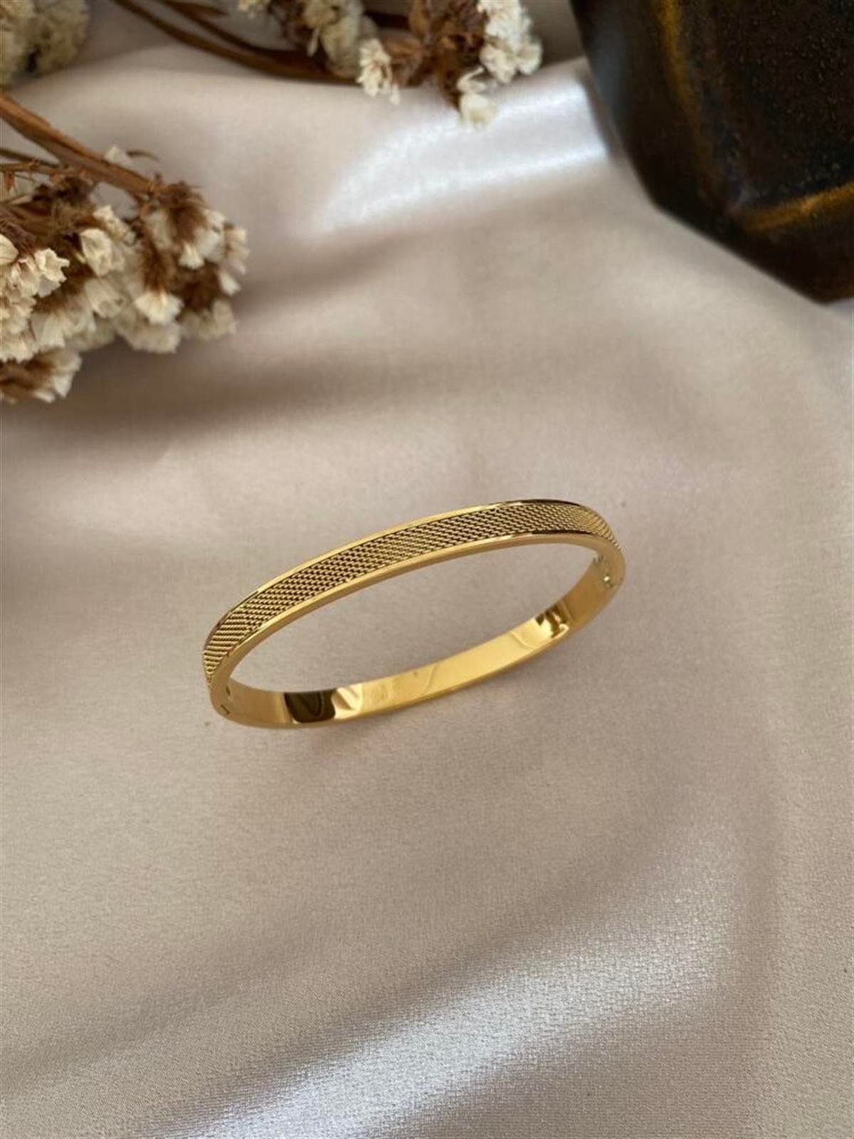 Kaburga model taşlı kelepçe