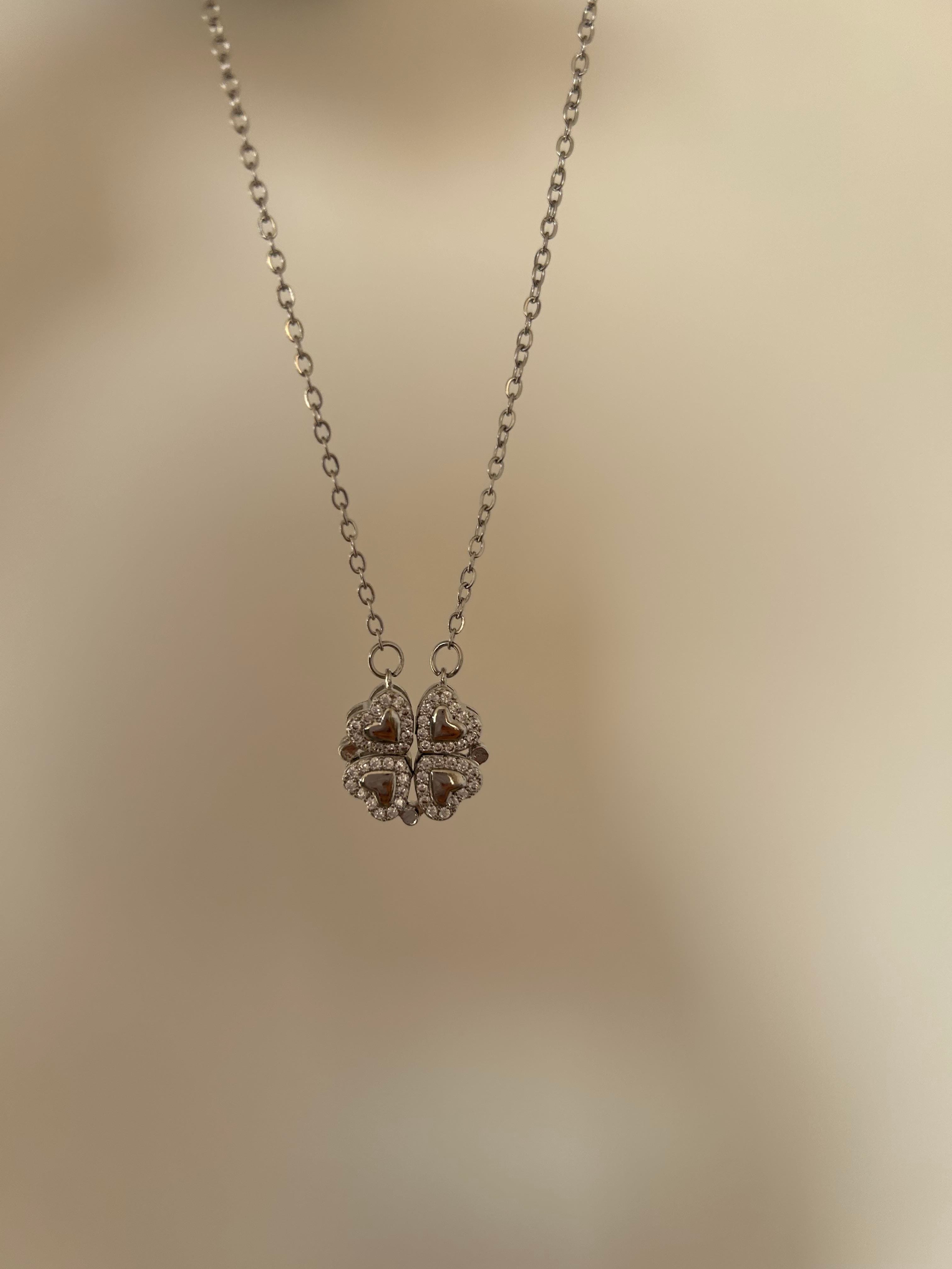 Kalpli gümüş yonca kolye 