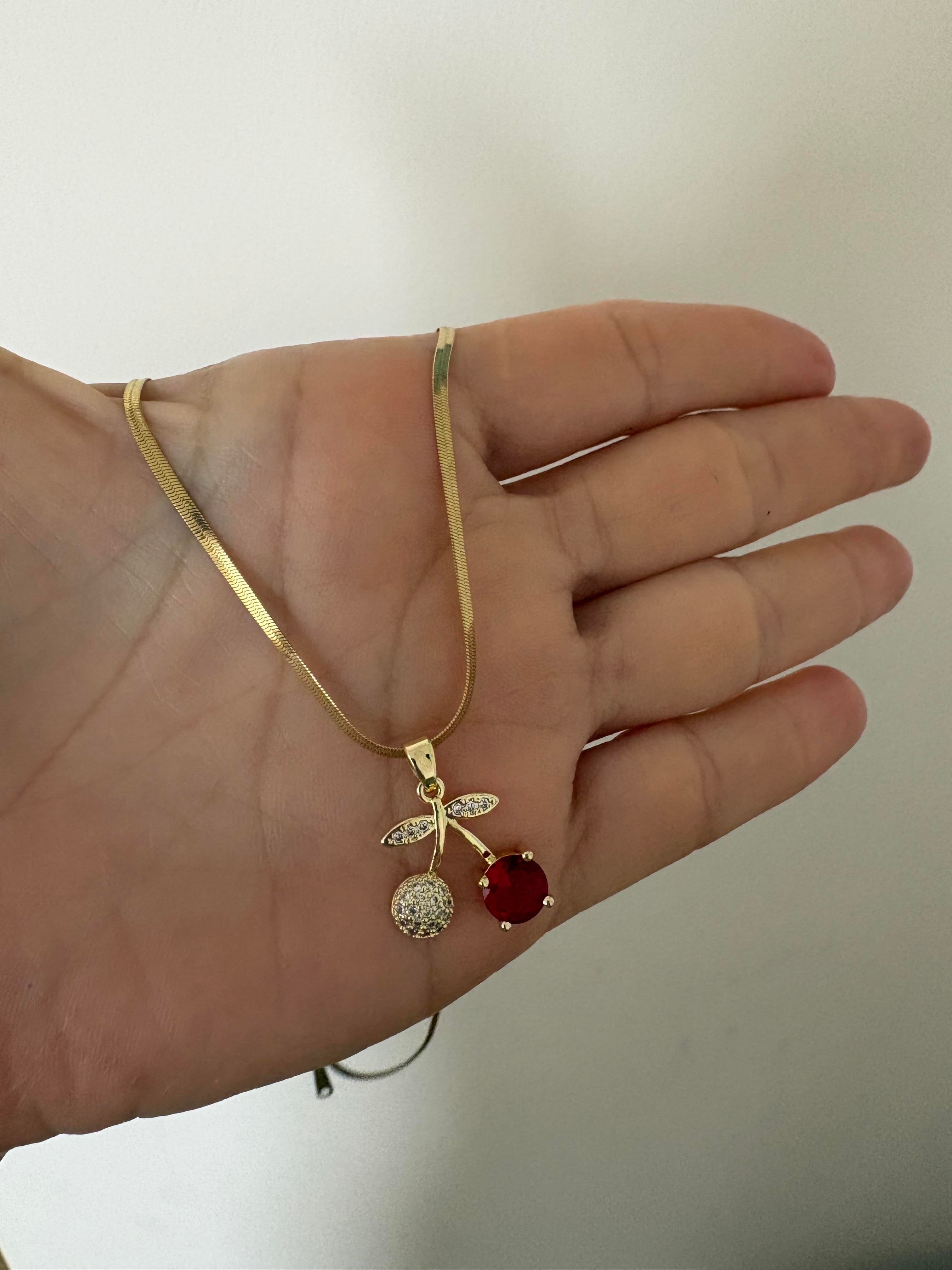 Kiraz taşlı çelik kolye 