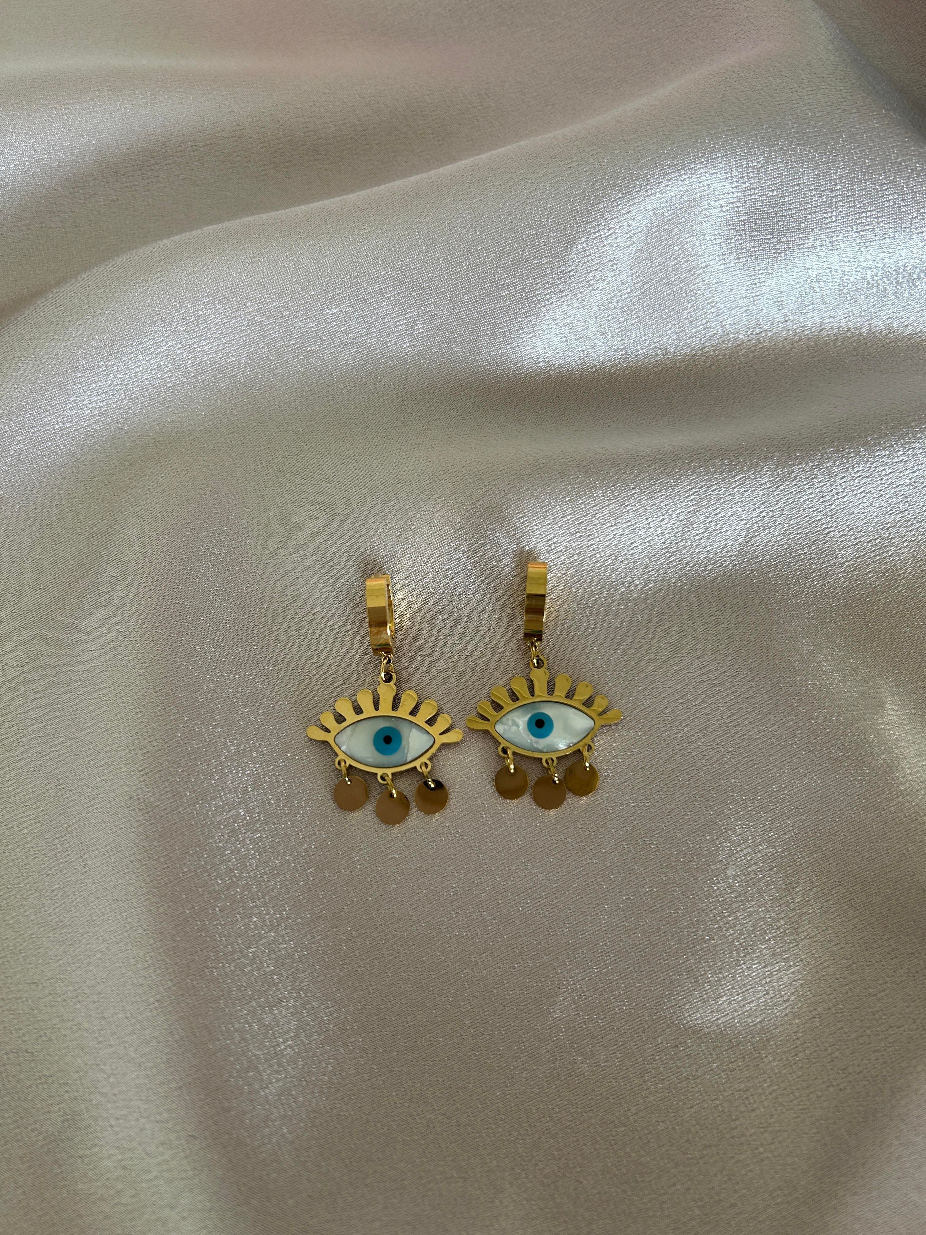 Pullu göz model küpe 