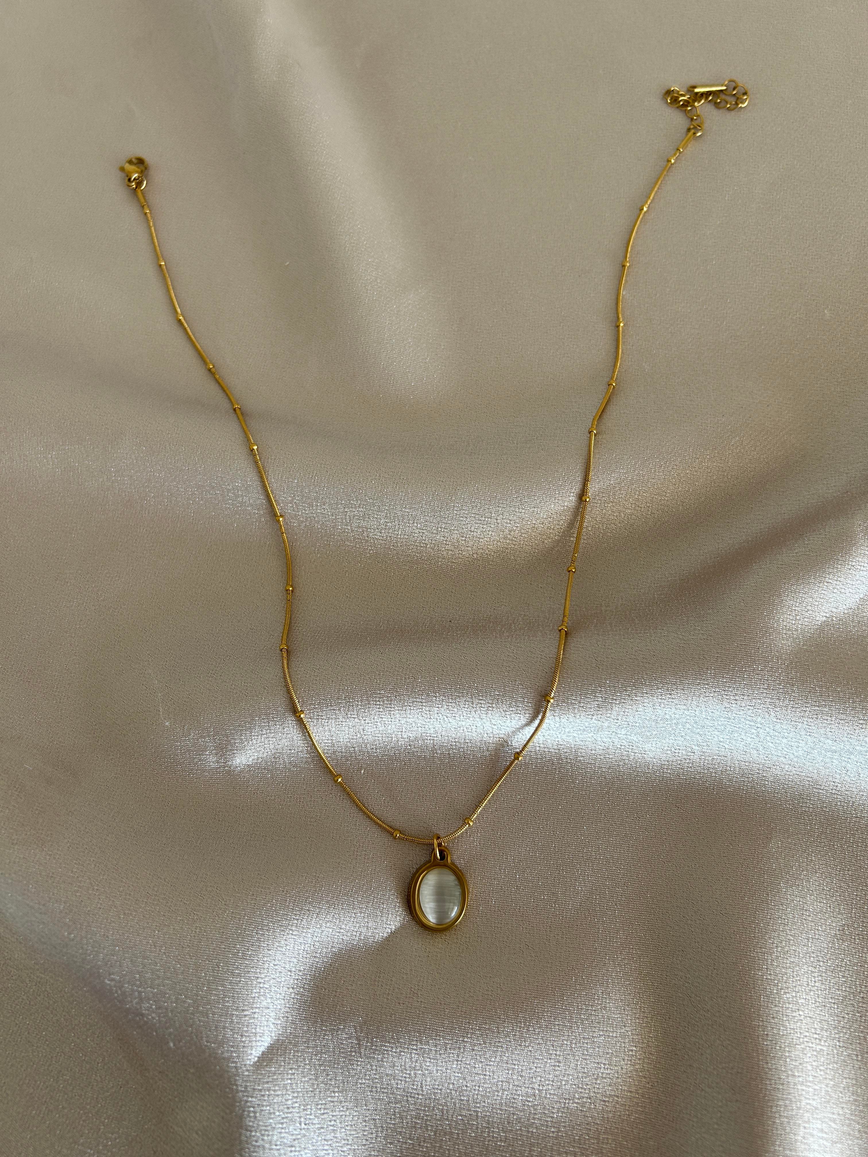 Sedef opal model çelik kolye 