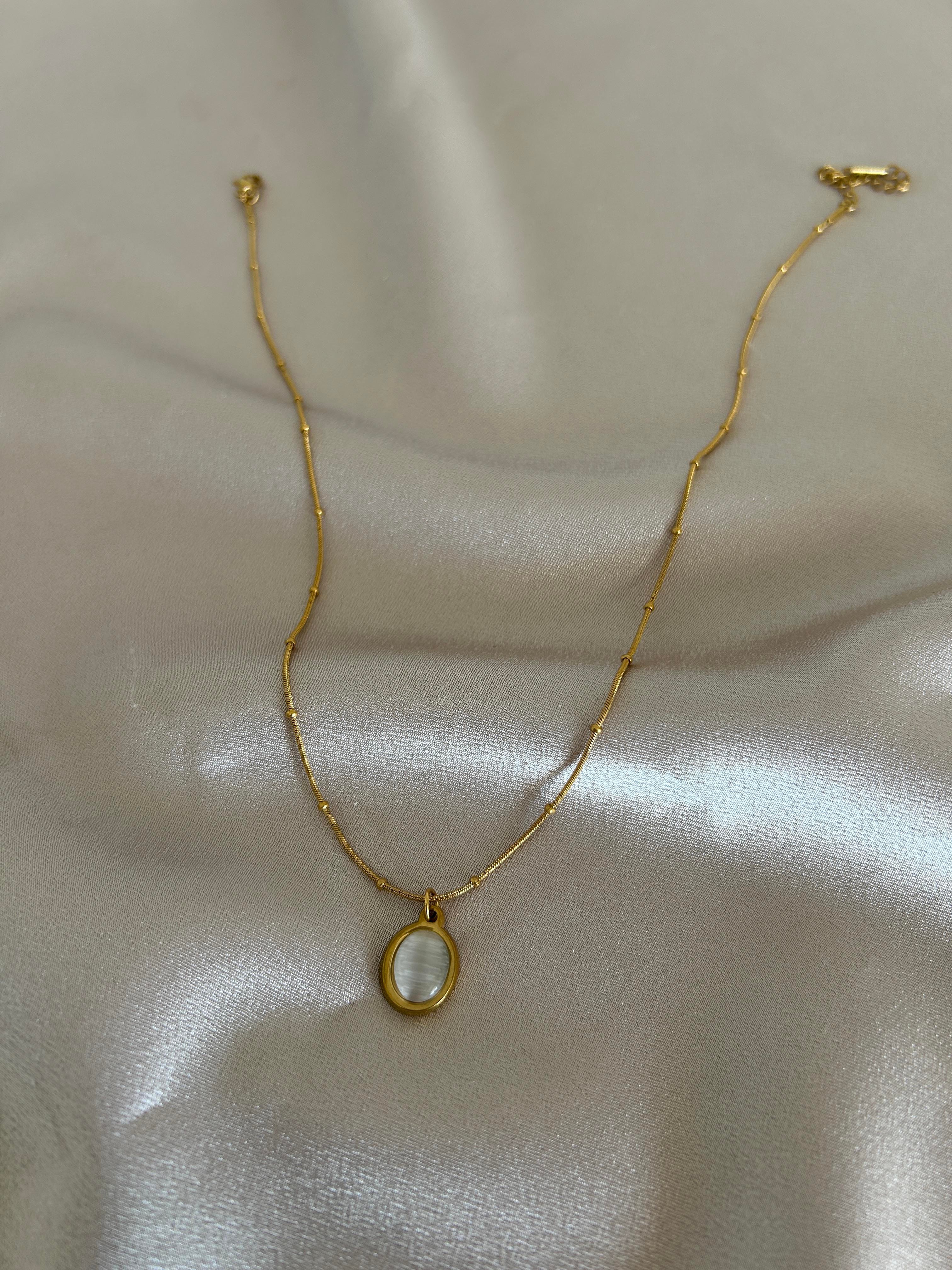 Sedef opal model çelik kolye 