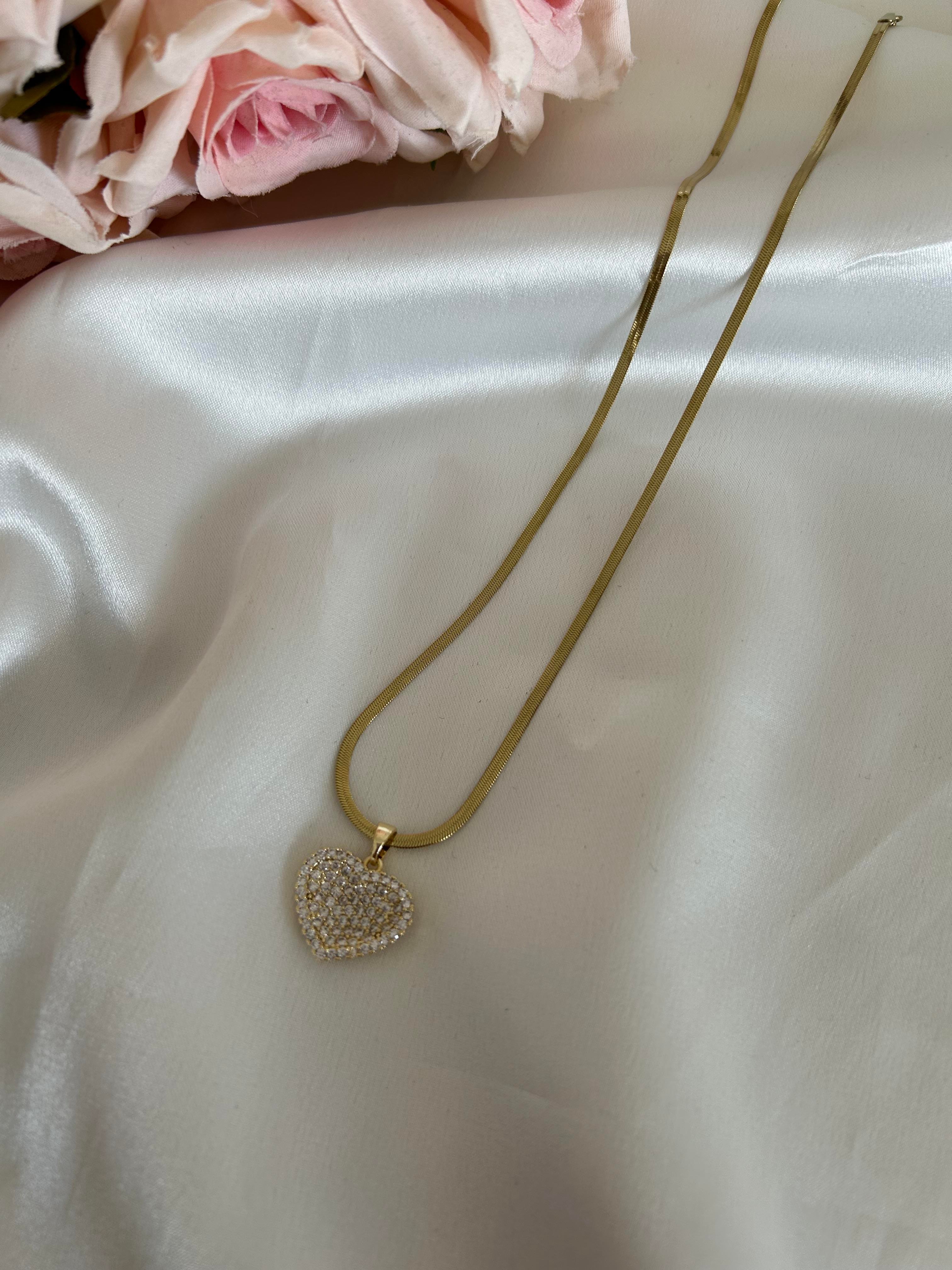 Taşlı kalpli çelik kolye 