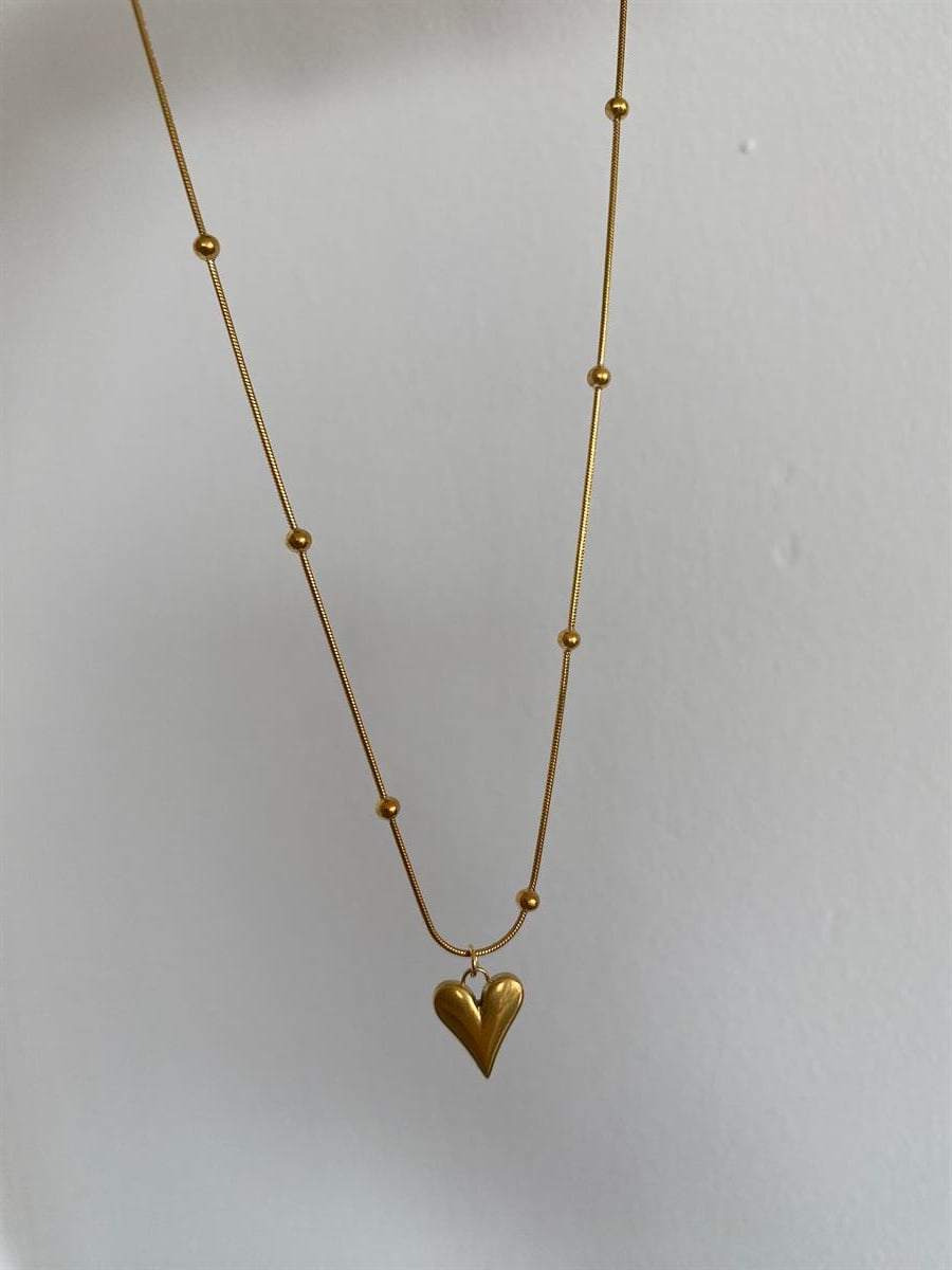 Topçuklu model kalp kolye 