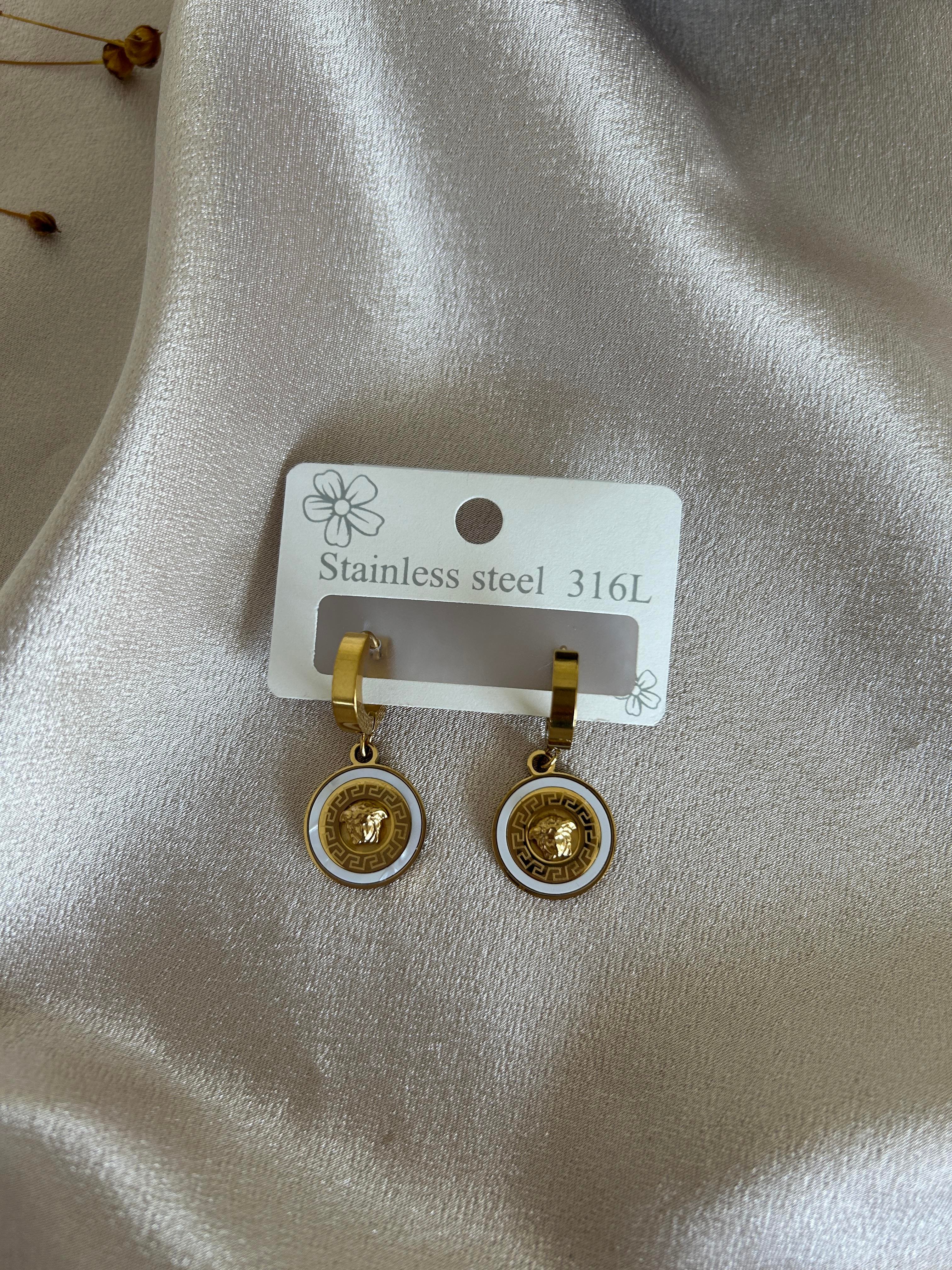 Versage beyaz model küpe 