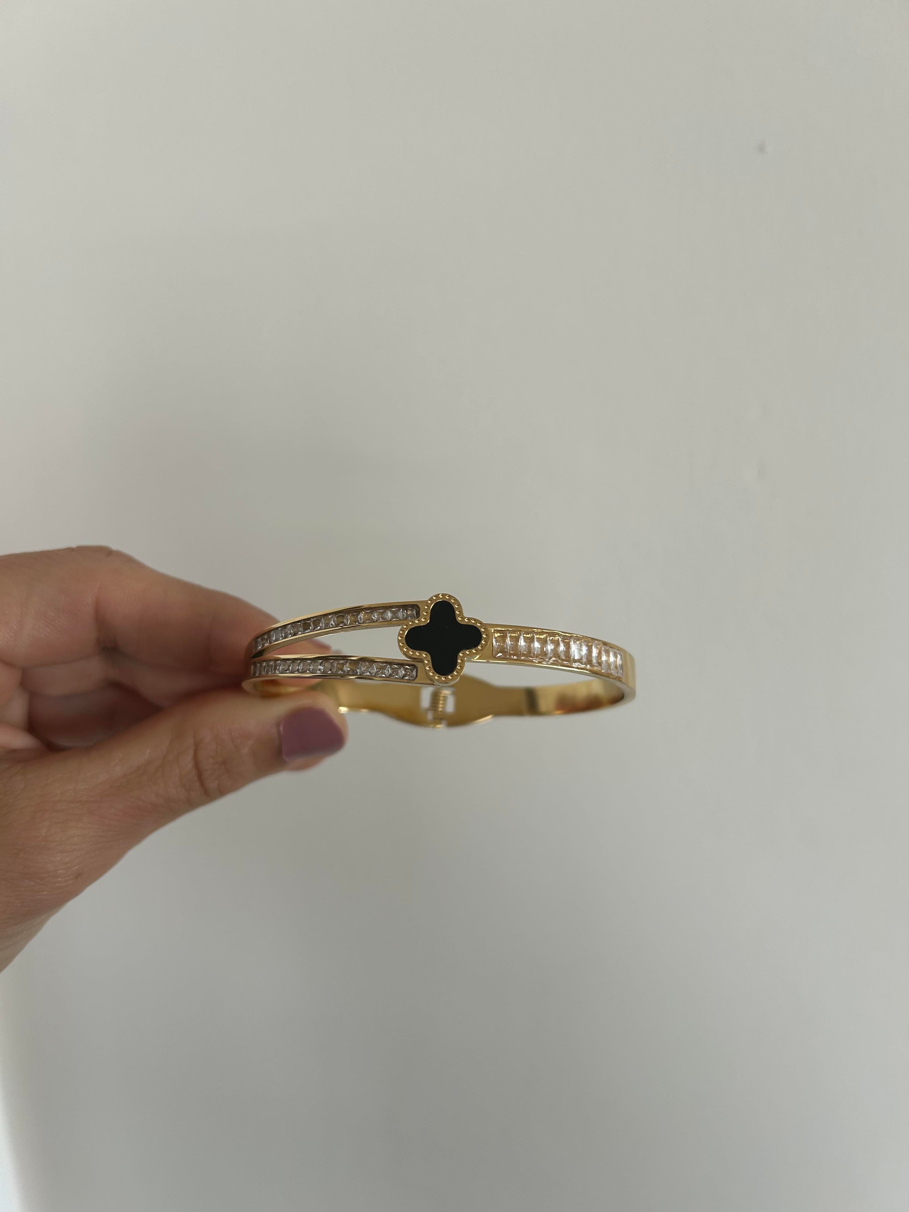 Yonca siyah Van cleef model kelepçe 